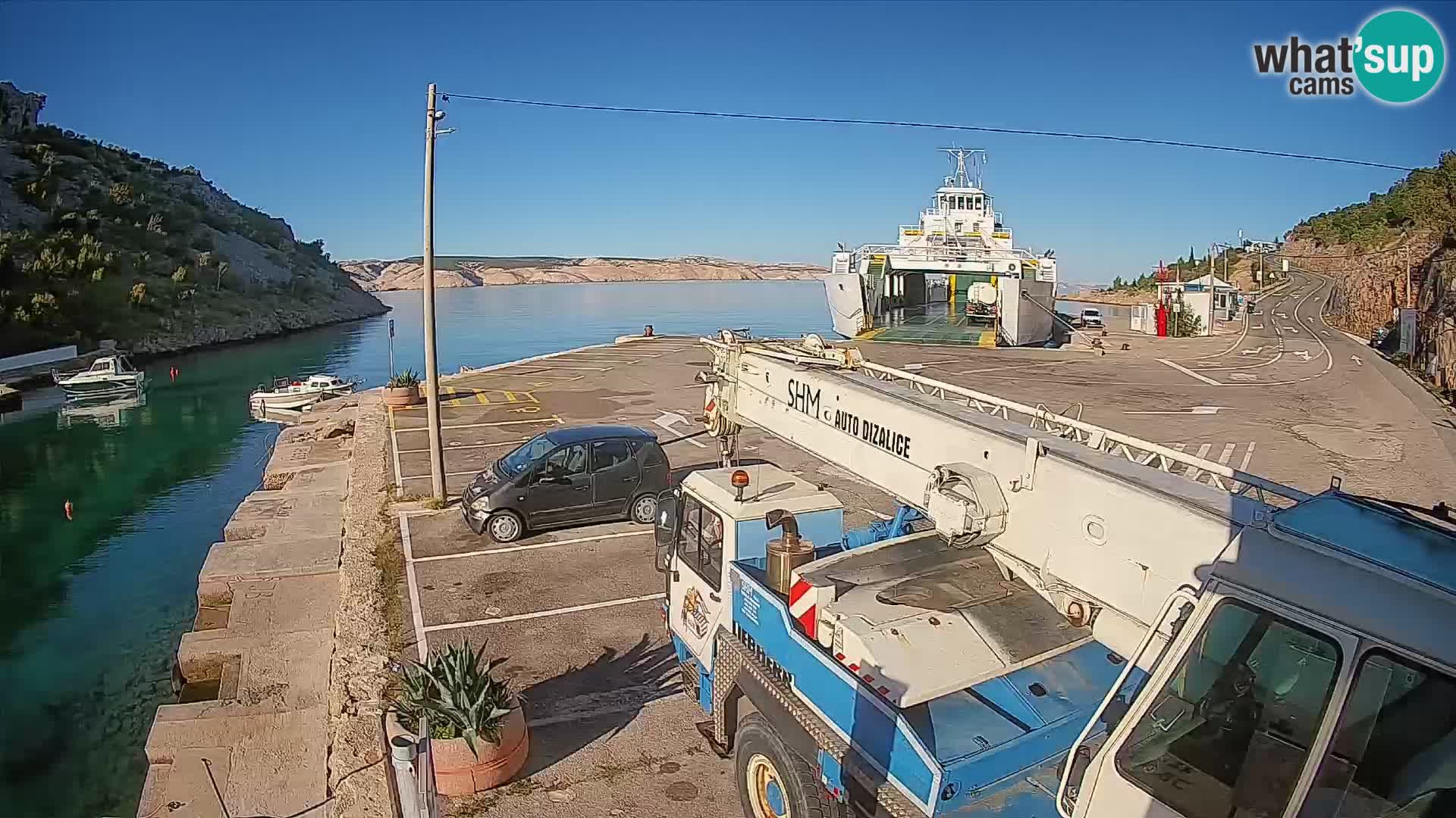 Webcam Prizna ferry port to Pag island