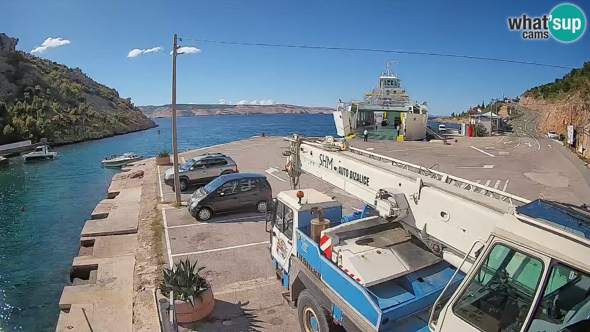 Webcam del puerto de ferris de Prizna – hacia la isla de Pag