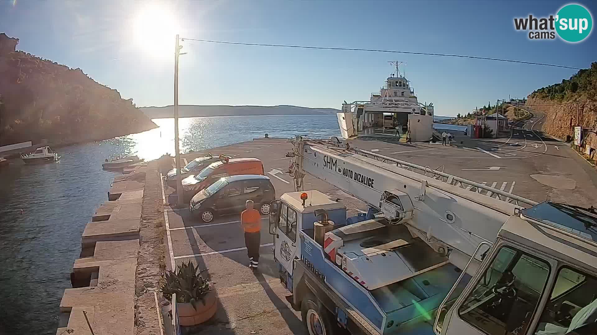 Webcam Prizna ferry port to Pag island