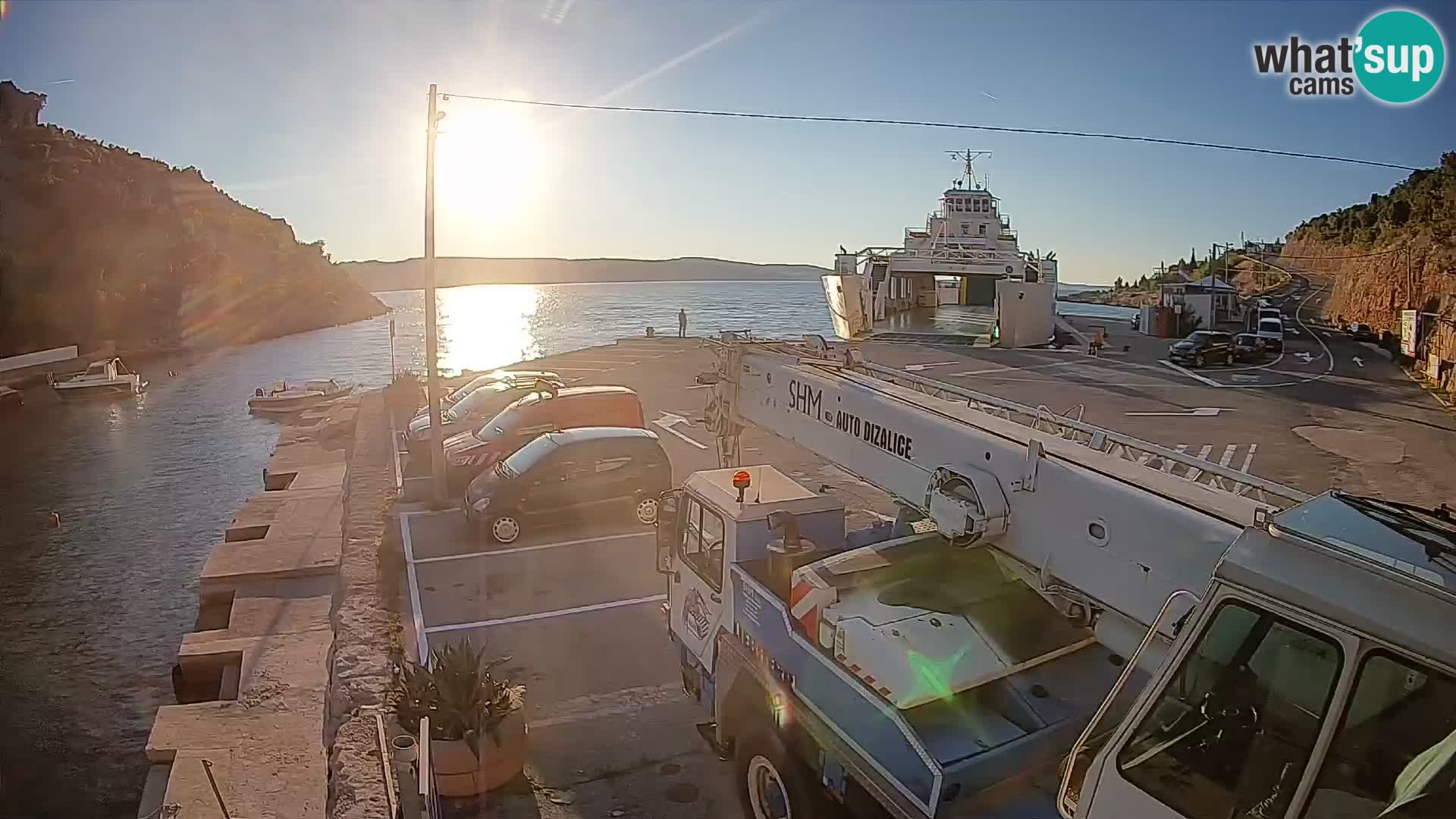 Webcam port de ferry de Prizna – vers l’île de Pag