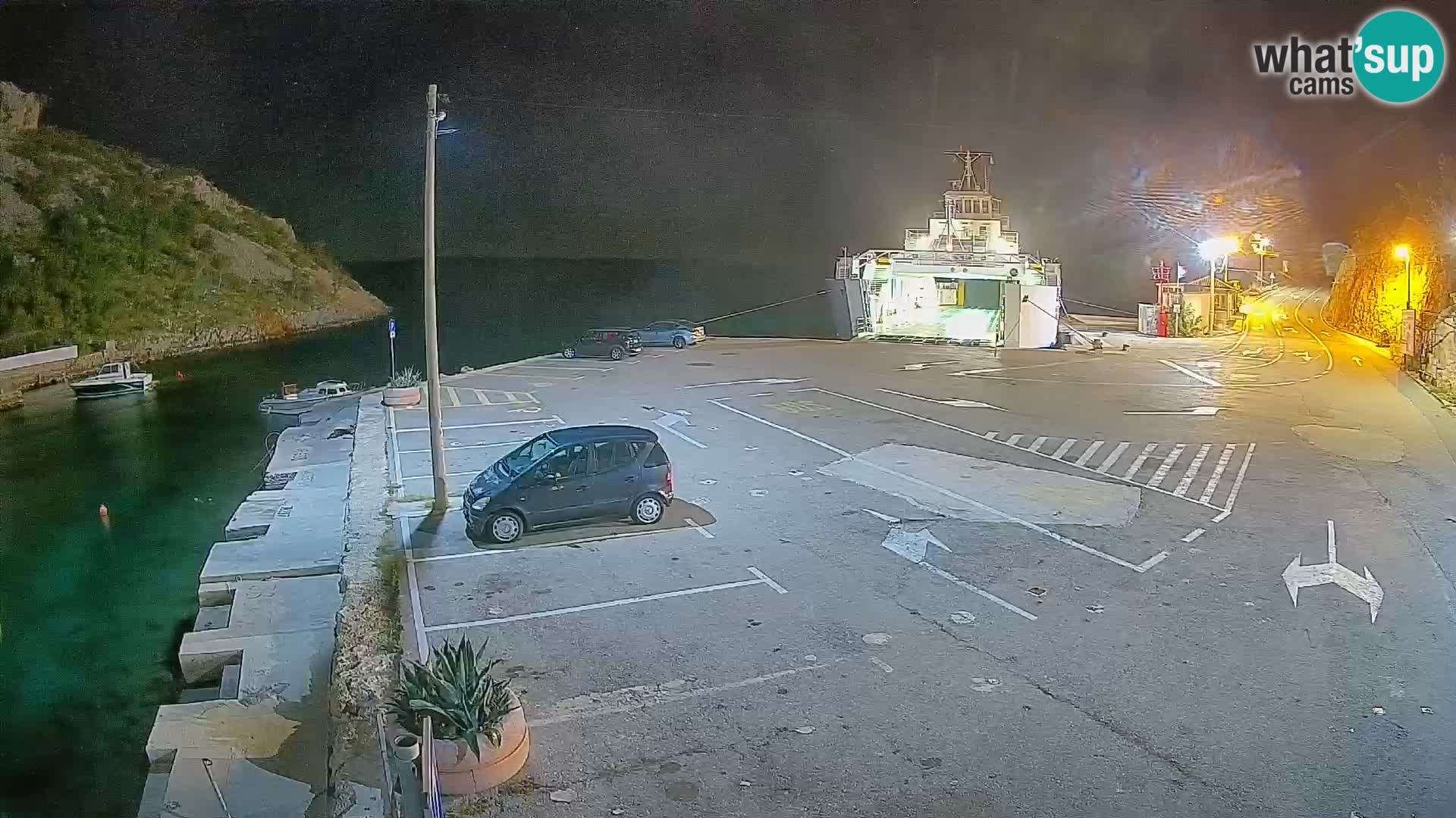 Webcam del puerto de ferris de Prizna – hacia la isla de Pag