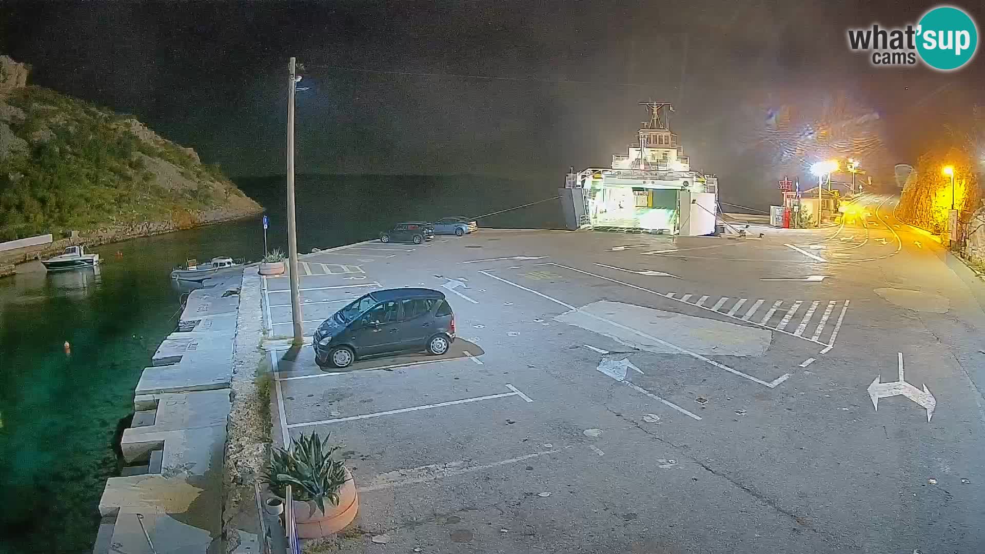 Webcam del puerto de ferris de Prizna – hacia la isla de Pag