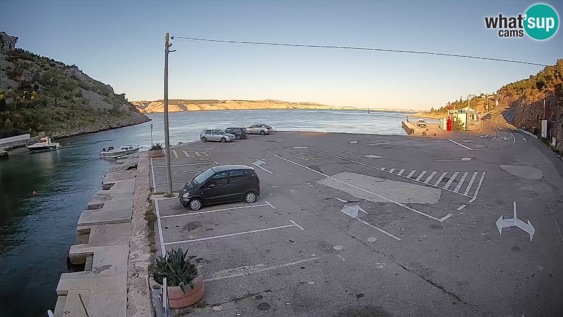 Webcam Prizna ferry port to Pag island