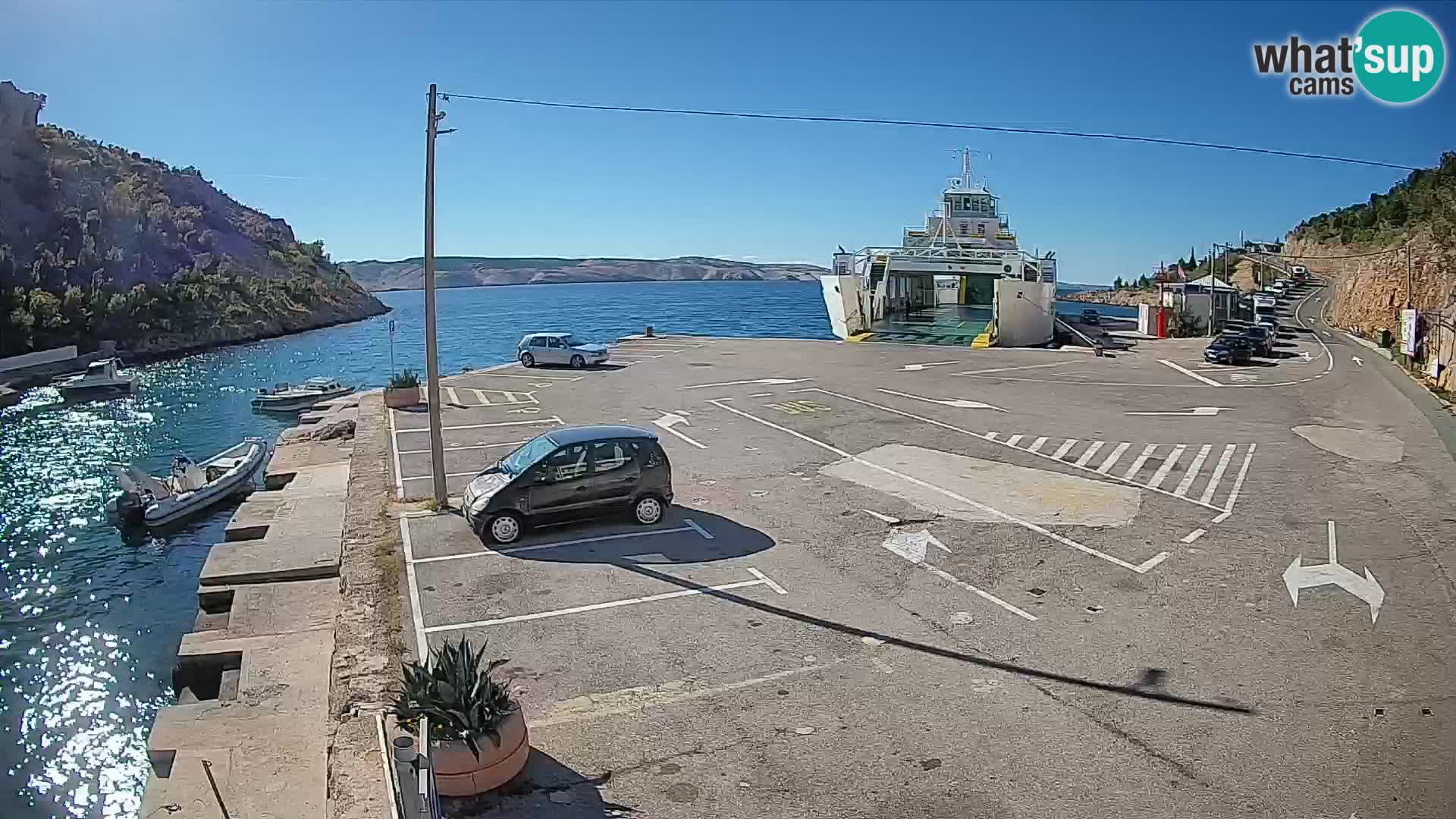 Webcam del puerto de ferris de Prizna – hacia la isla de Pag