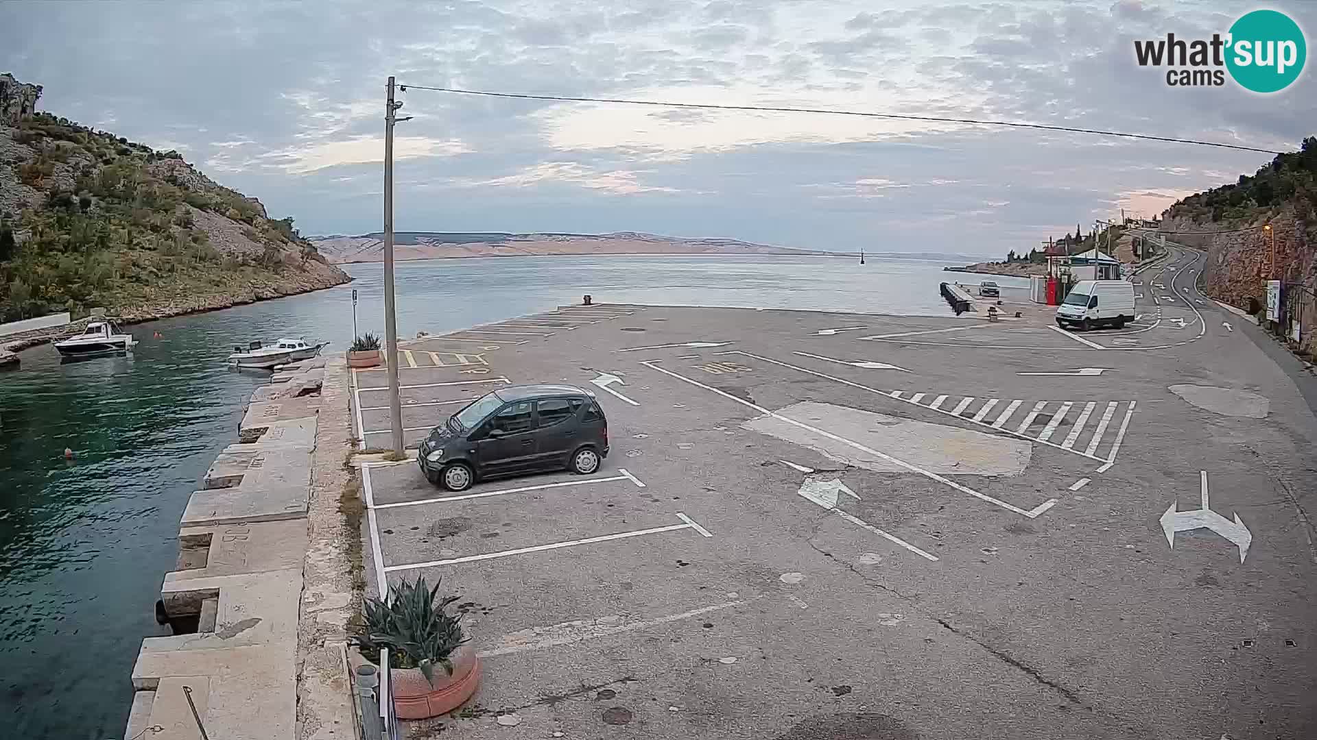 Webcam Prizna ferry port to Pag island