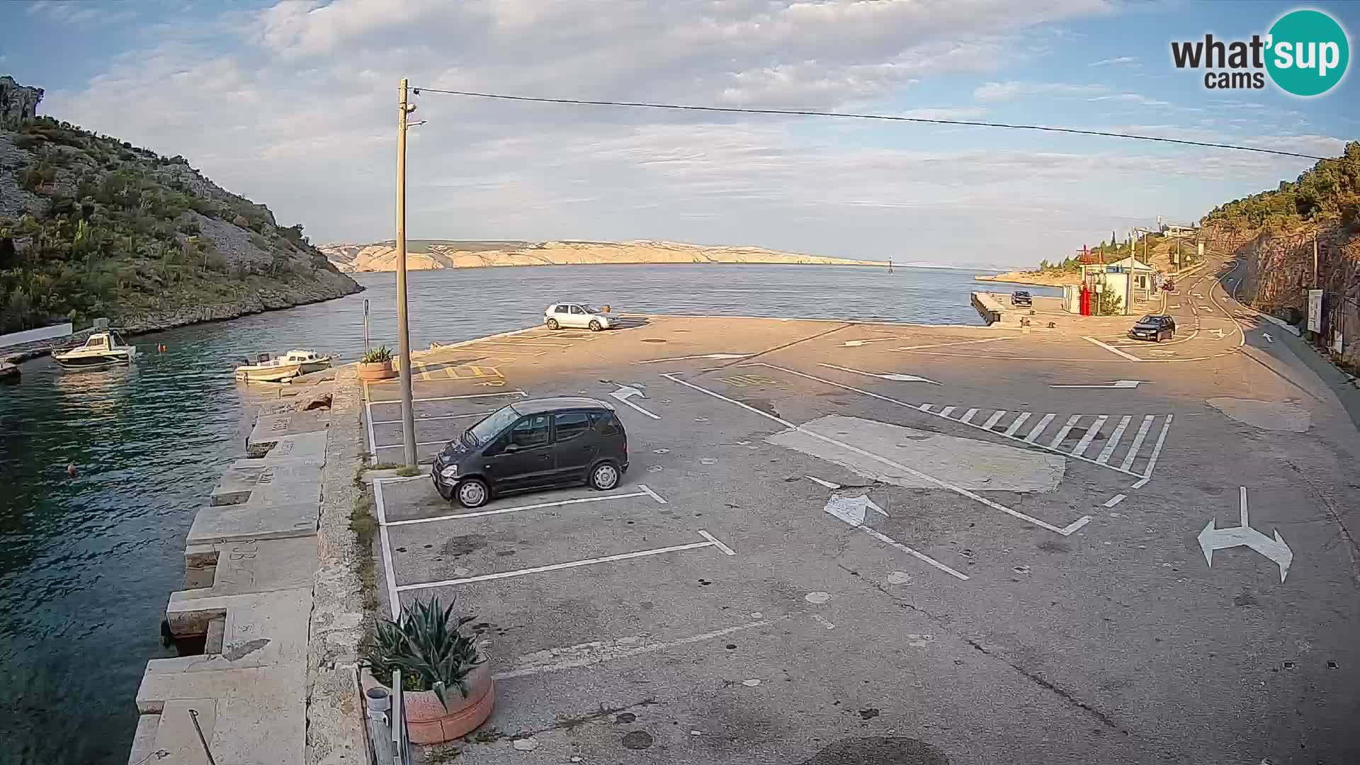 Webcam Prizna ferry port to Pag island