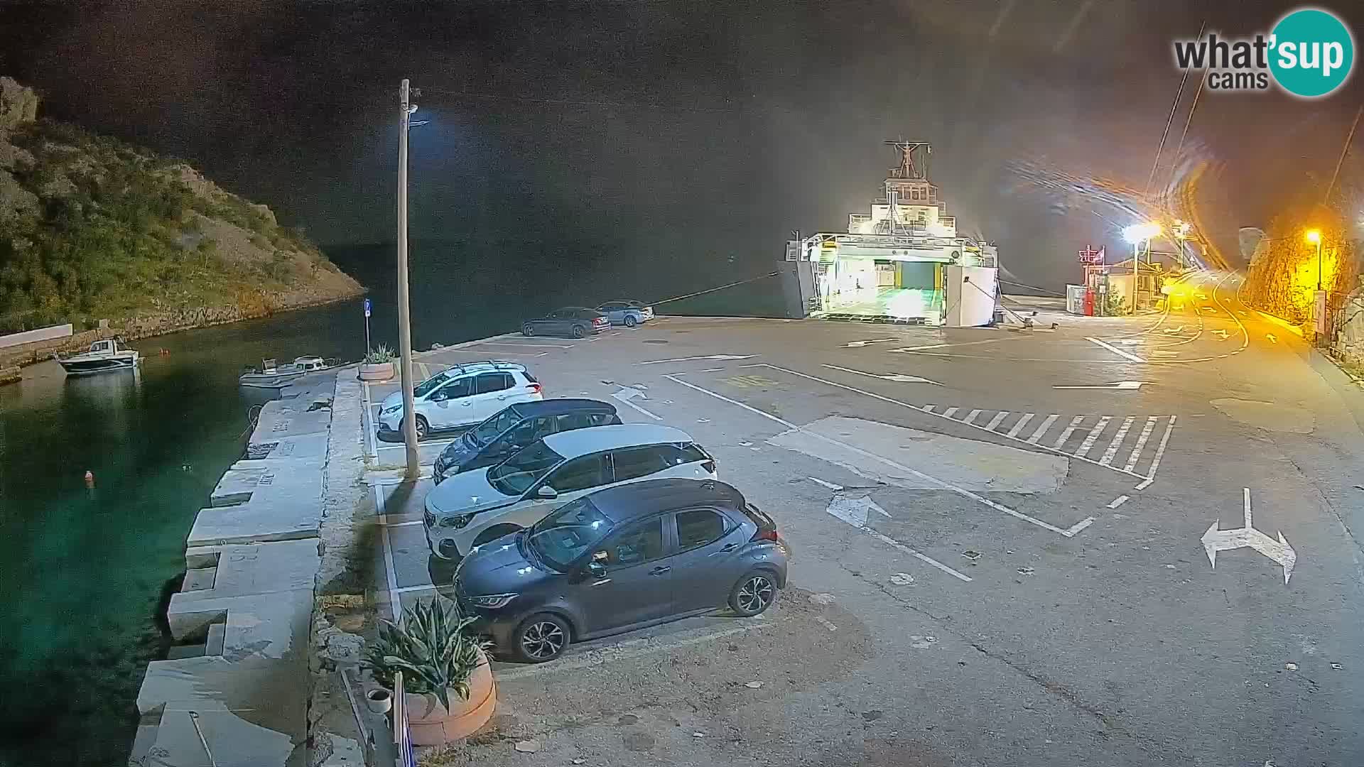 Webcam del puerto de ferris de Prizna – hacia la isla de Pag