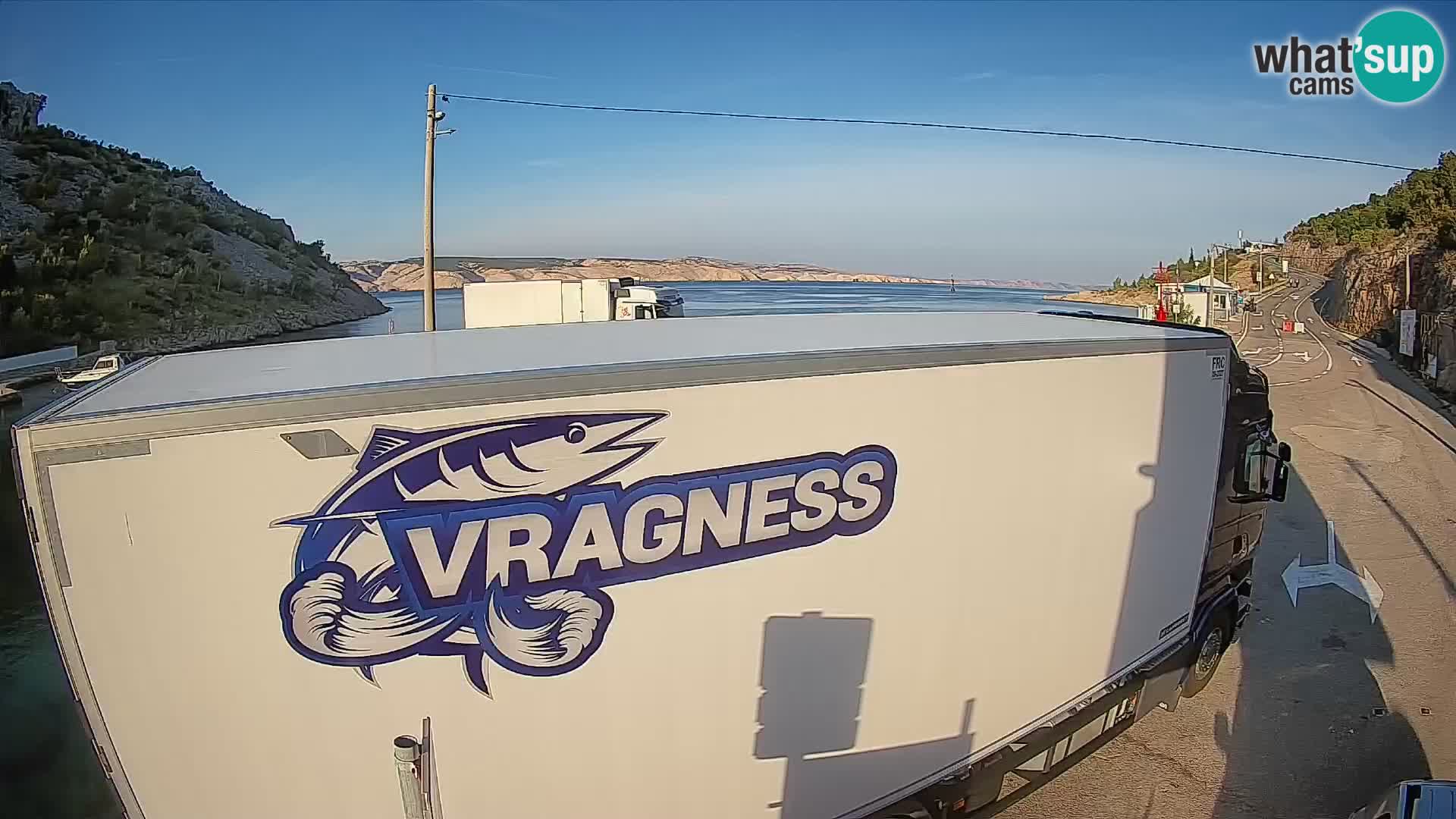 Webcam del puerto de ferris de Prizna – hacia la isla de Pag