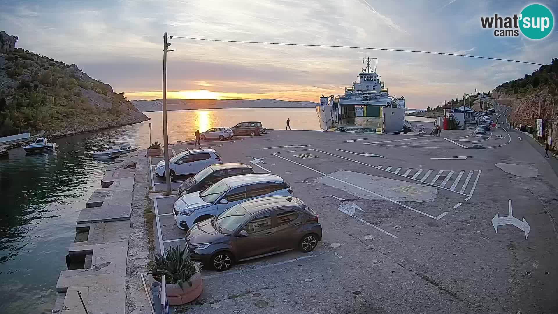 Webcam Prizna ferry port to Pag island