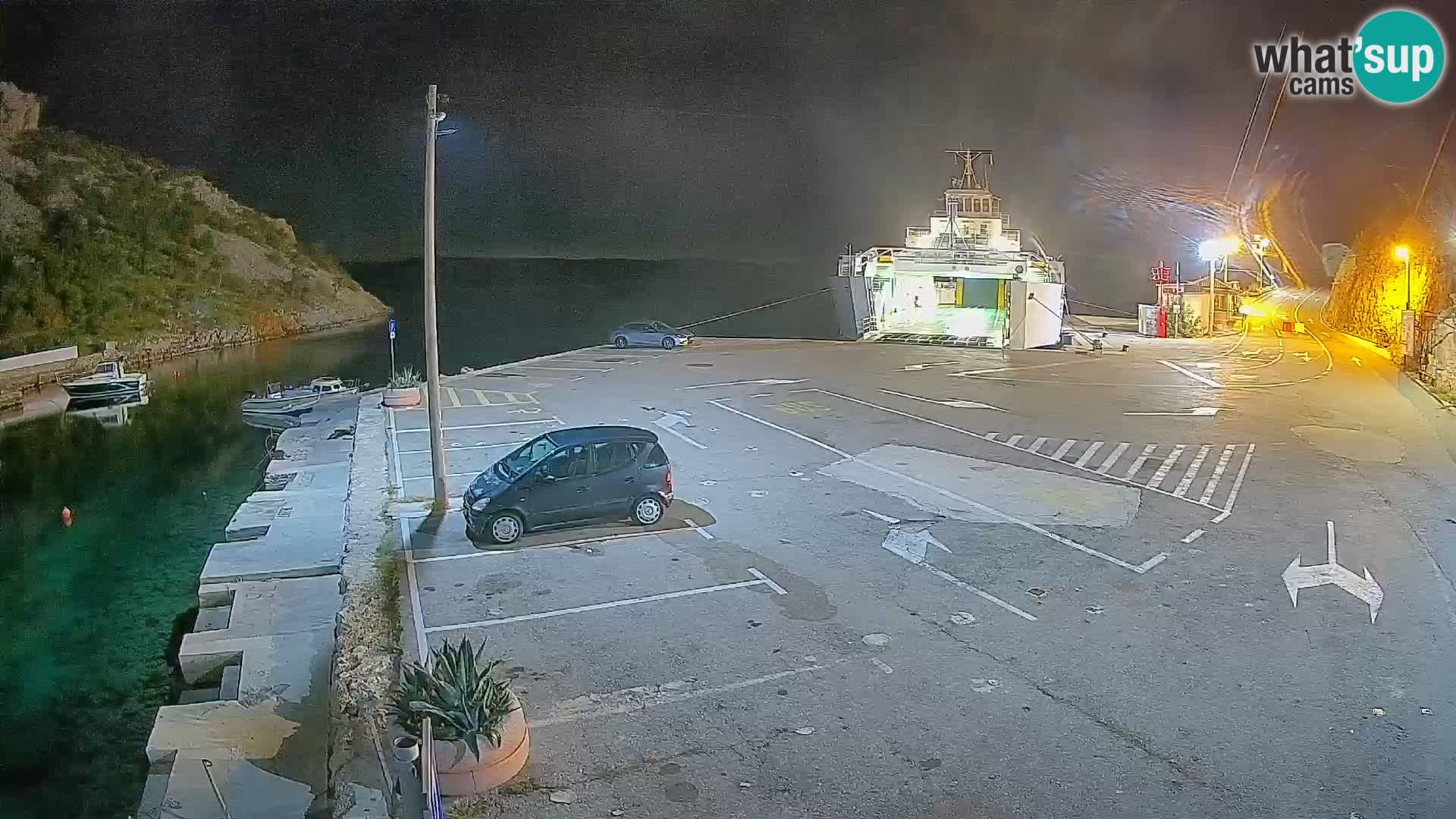 Webcam del puerto de ferris de Prizna – hacia la isla de Pag