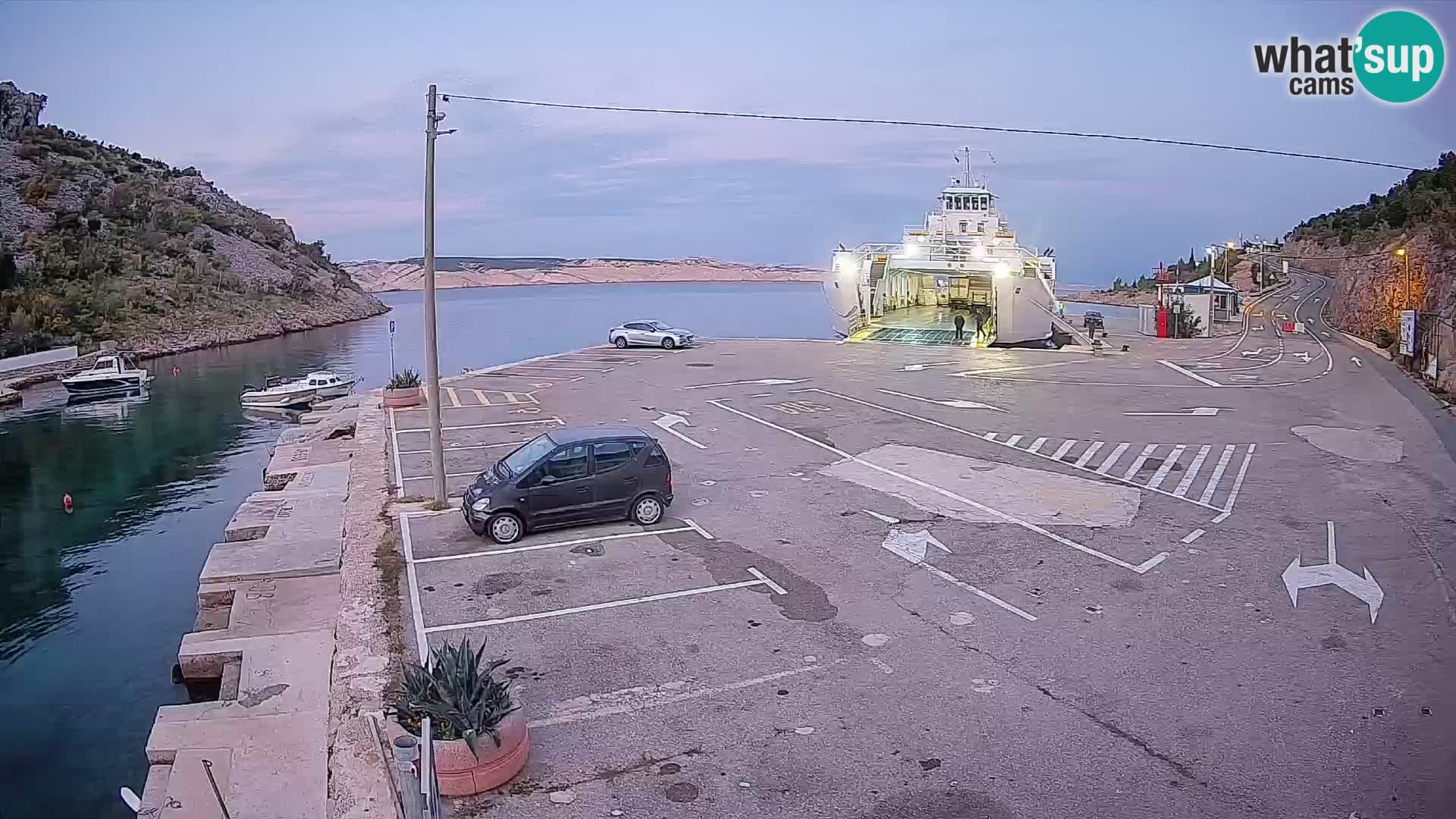 Webcam Prizna ferry port to Pag island