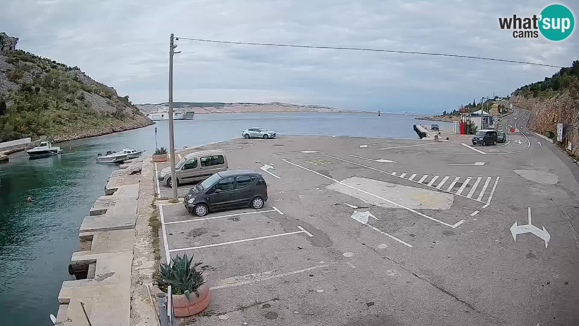 Webcam del puerto de ferris de Prizna – hacia la isla de Pag