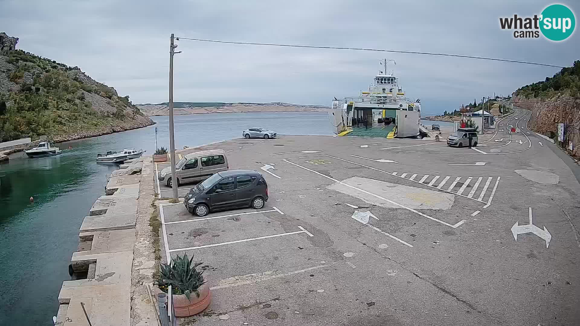Webcam Prizna ferry port to Pag island