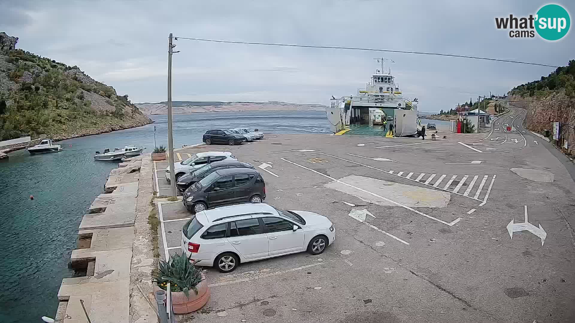 Webcam Prizna ferry port to Pag island