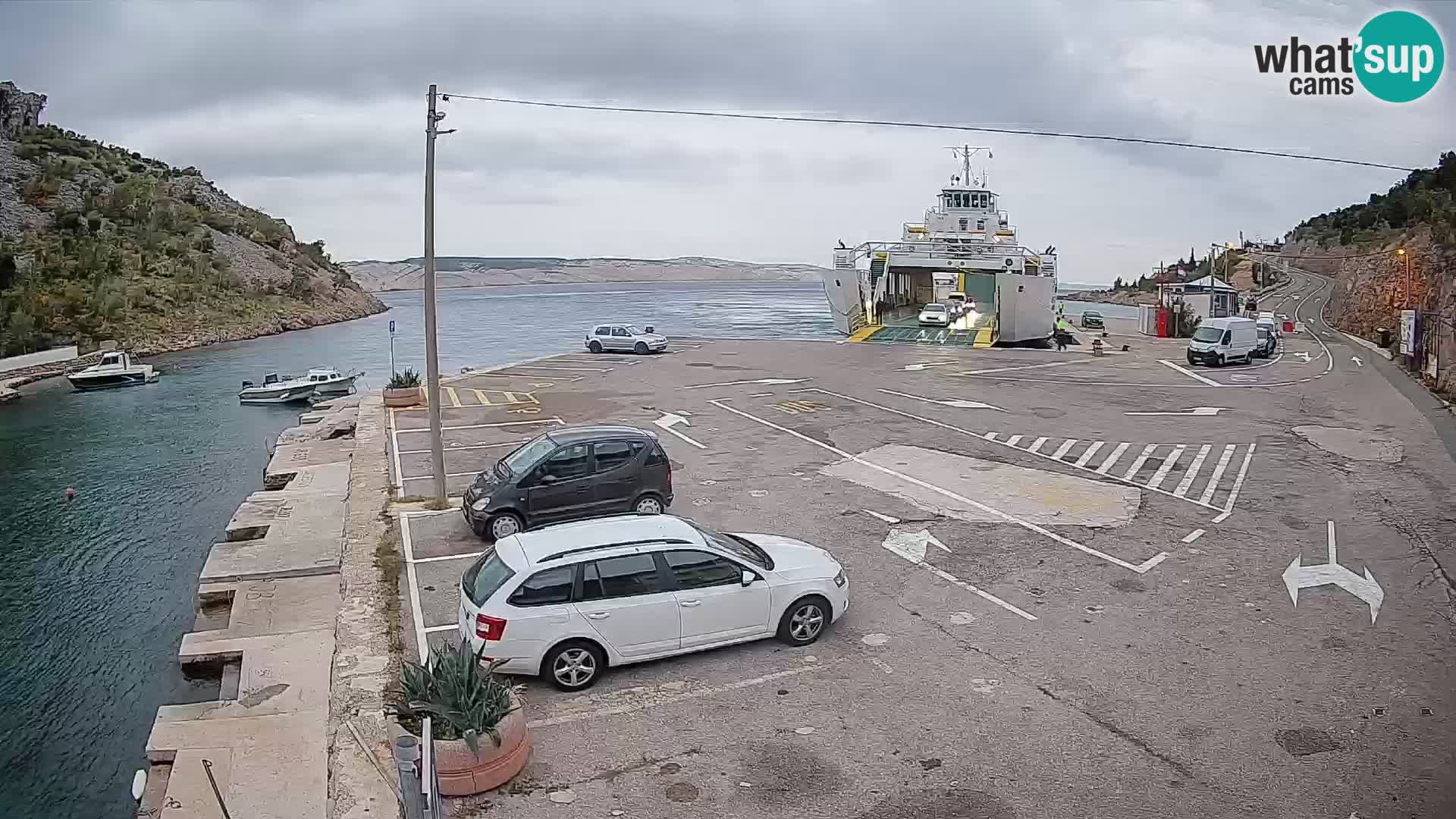 Webcam del puerto de ferris de Prizna – hacia la isla de Pag