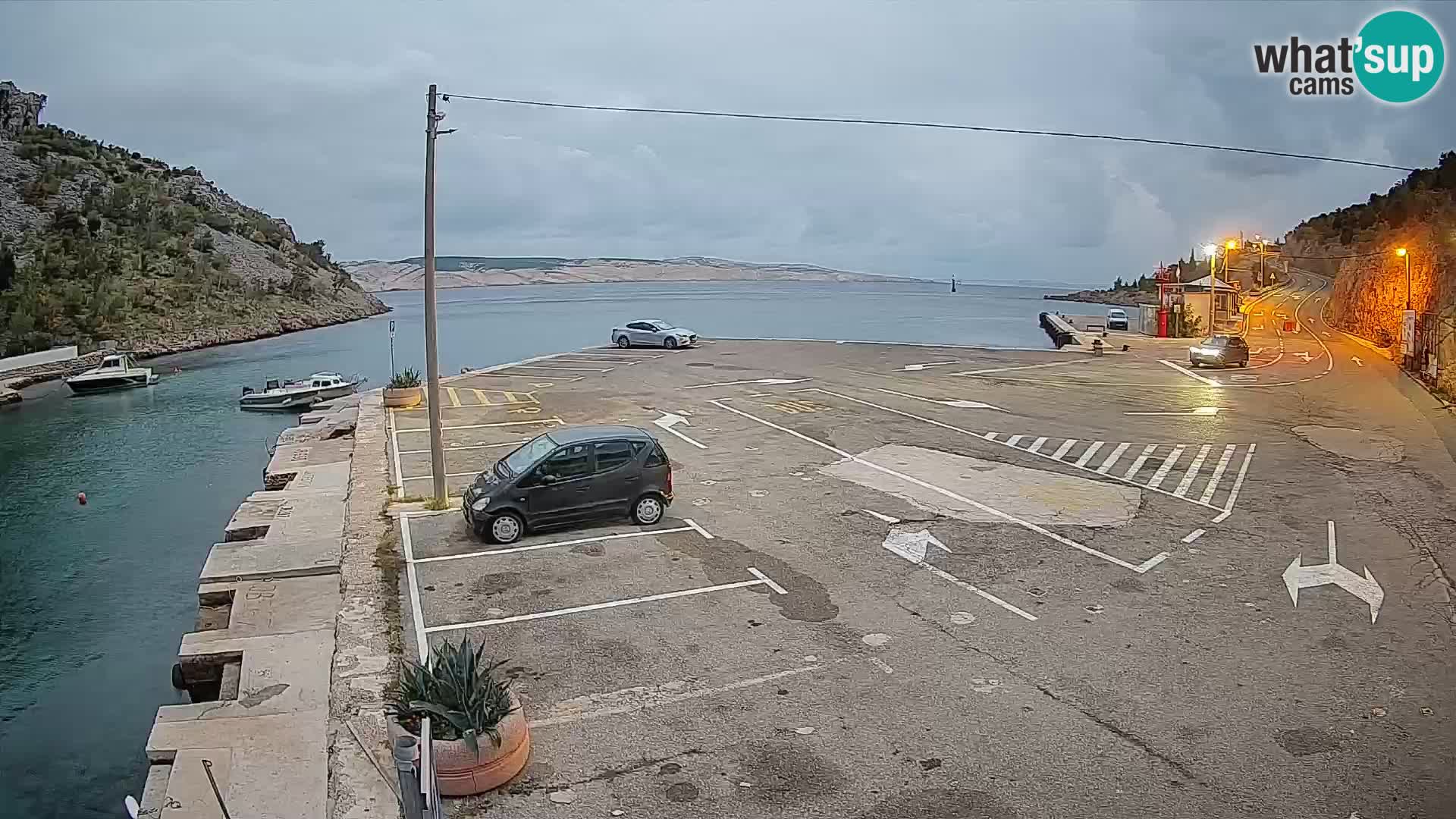 Webcam Prizna ferry port to Pag island