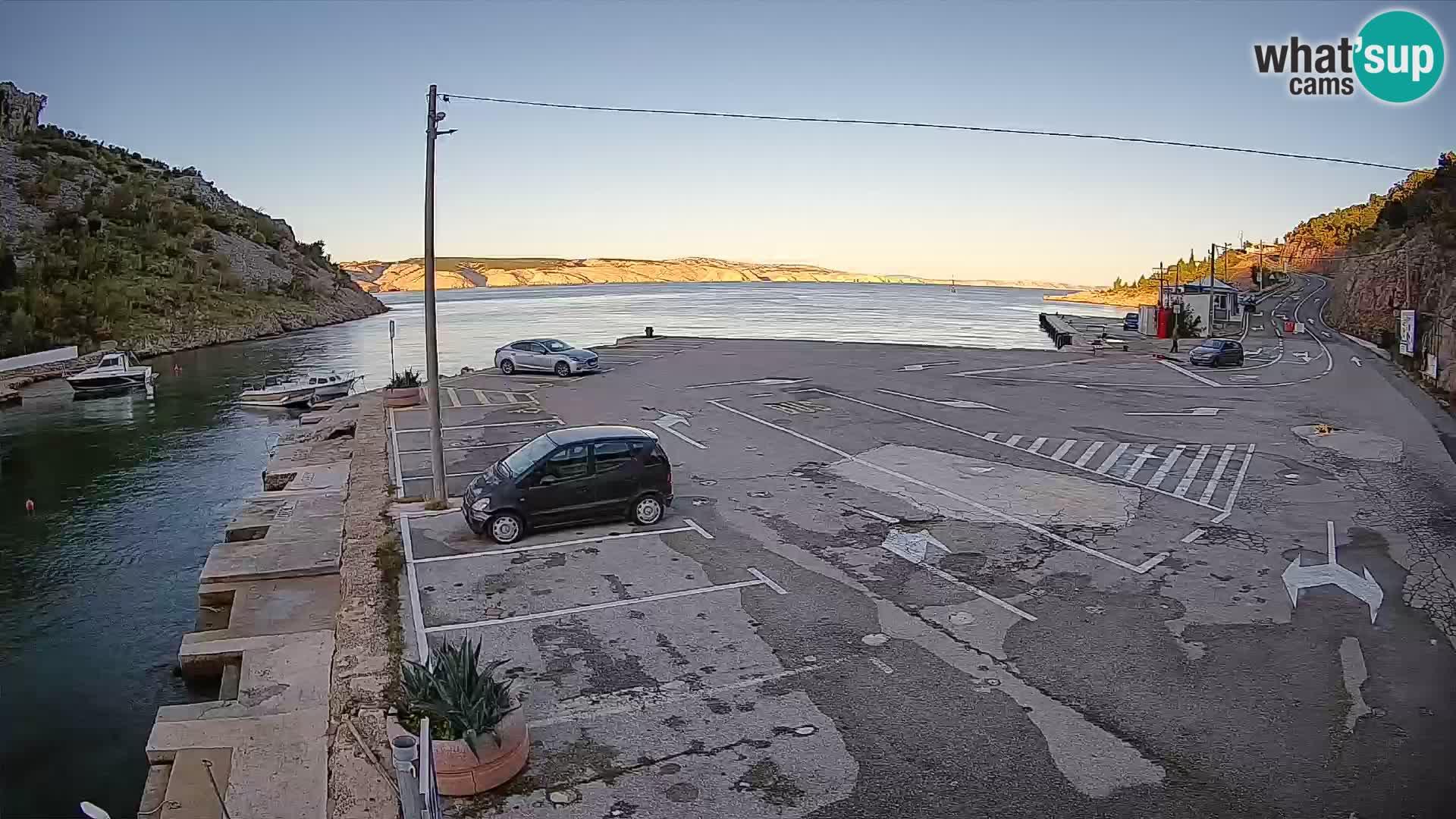 Webcam Prizna ferry port to Pag island