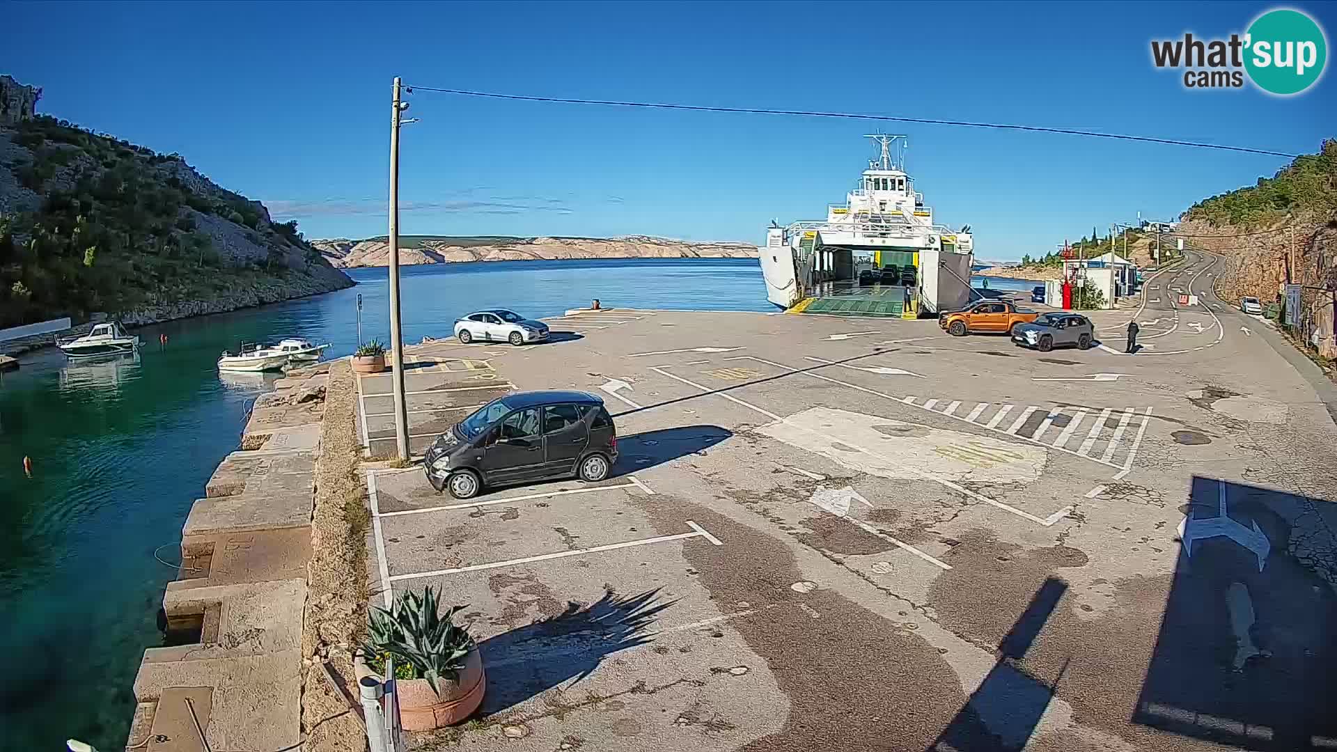 Webcam Prizna ferry port to Pag island