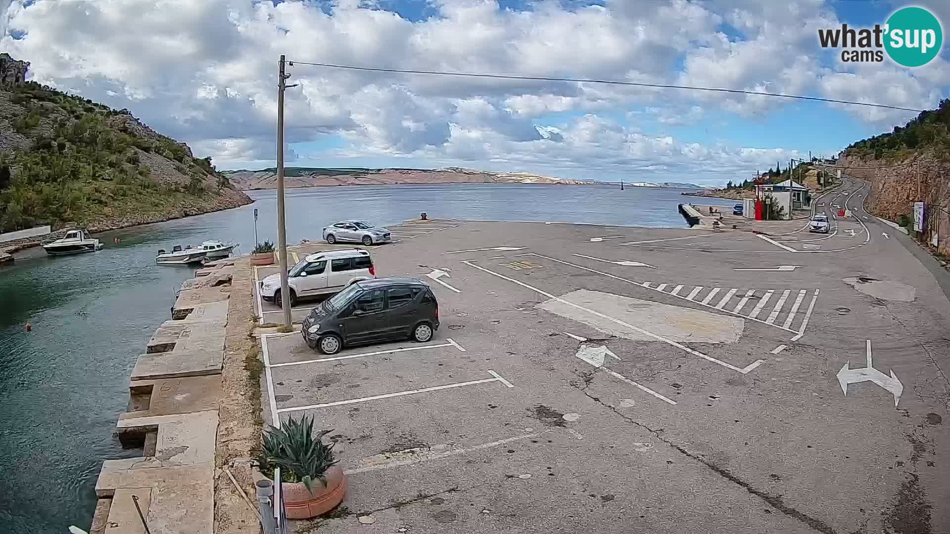 Webcam del puerto de ferris de Prizna – hacia la isla de Pag