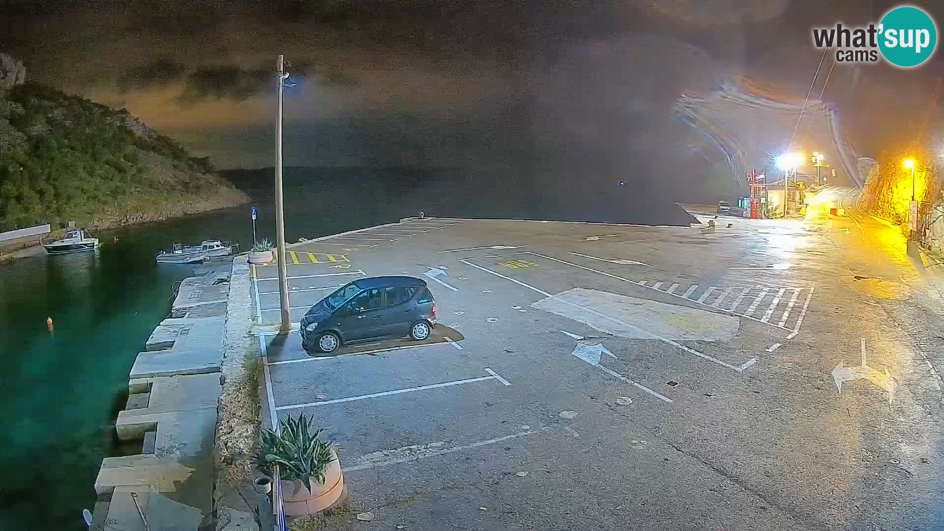 Webcam del puerto de ferris de Prizna – hacia la isla de Pag