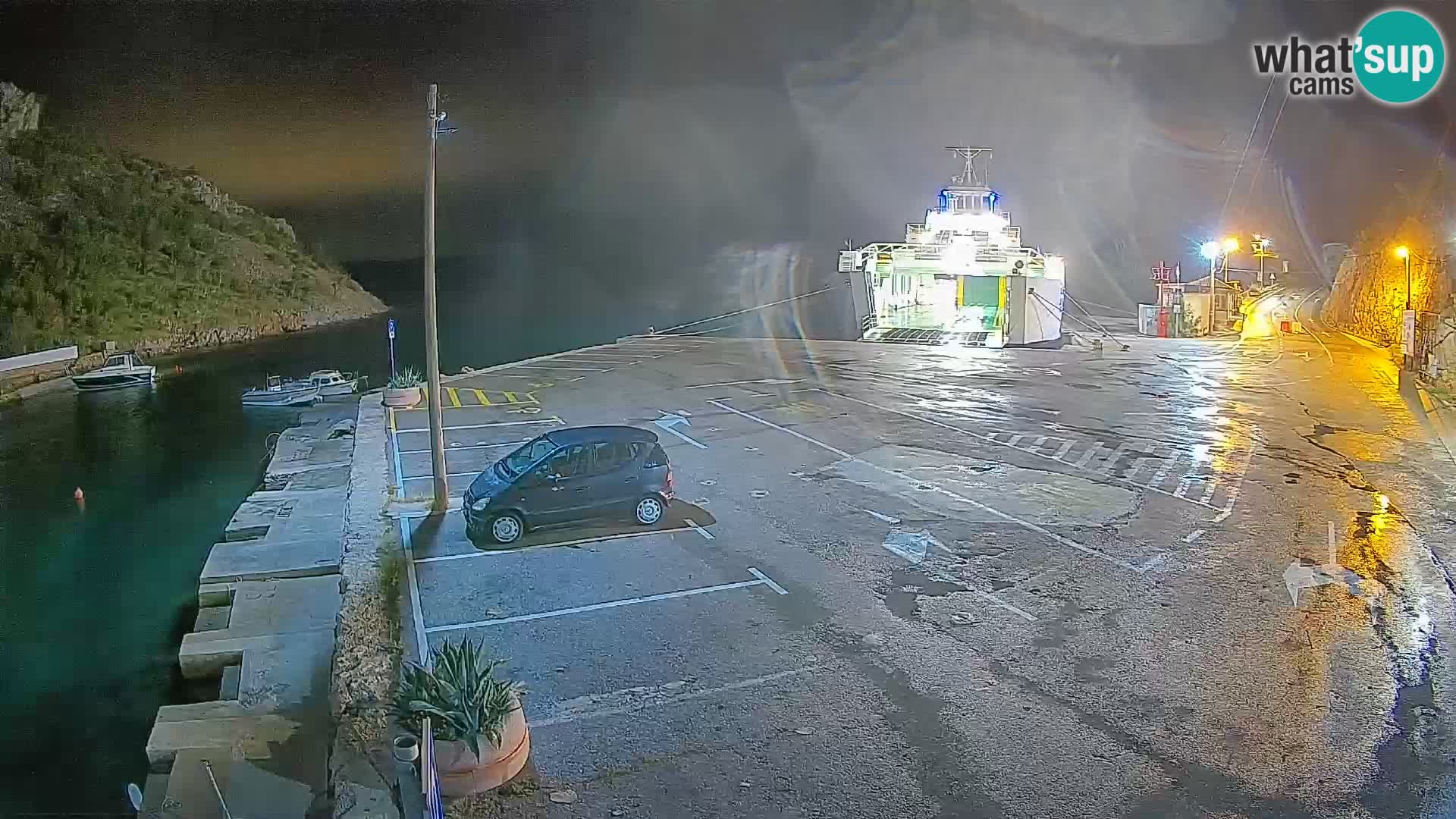 Webcam Prizna ferry port to Pag island