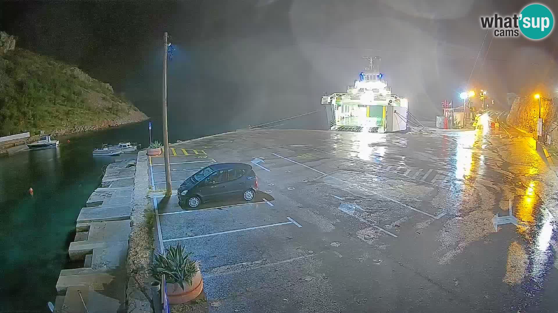 Webcam del puerto de ferris de Prizna – hacia la isla de Pag
