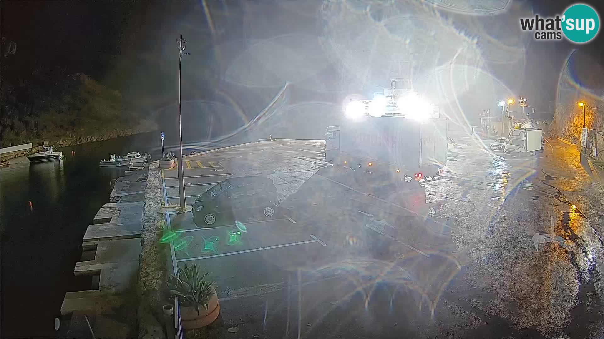 Webcam port de ferry de Prizna – vers l’île de Pag
