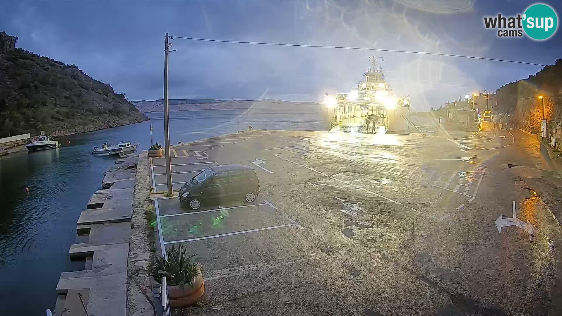 Webcam Fährhafen Prizna – zur Insel Pag