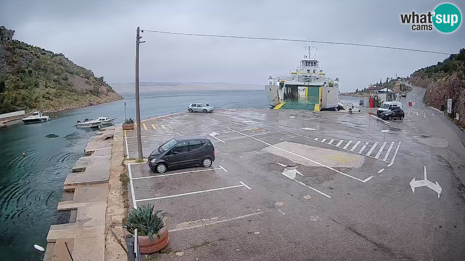 Webcam Prizna ferry port to Pag island