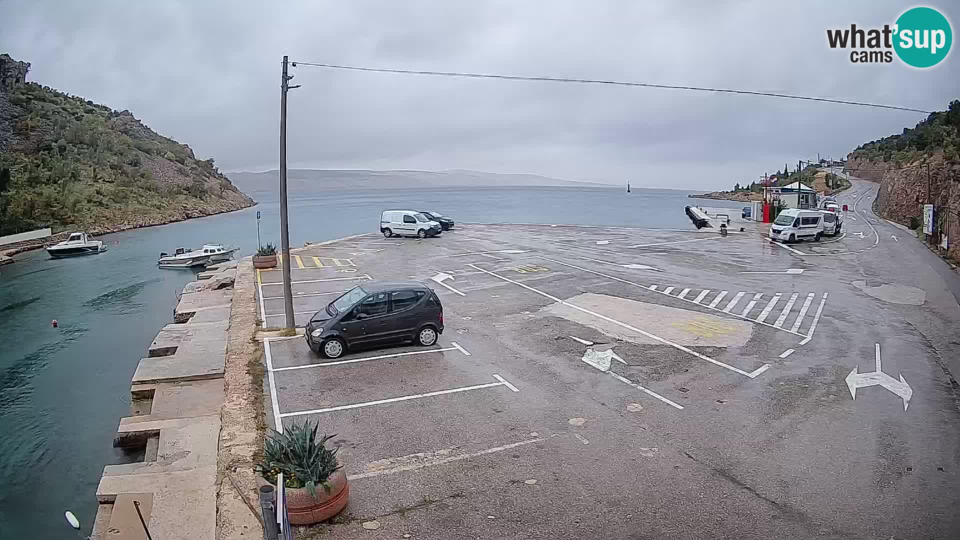 Webcam del puerto de ferris de Prizna – hacia la isla de Pag