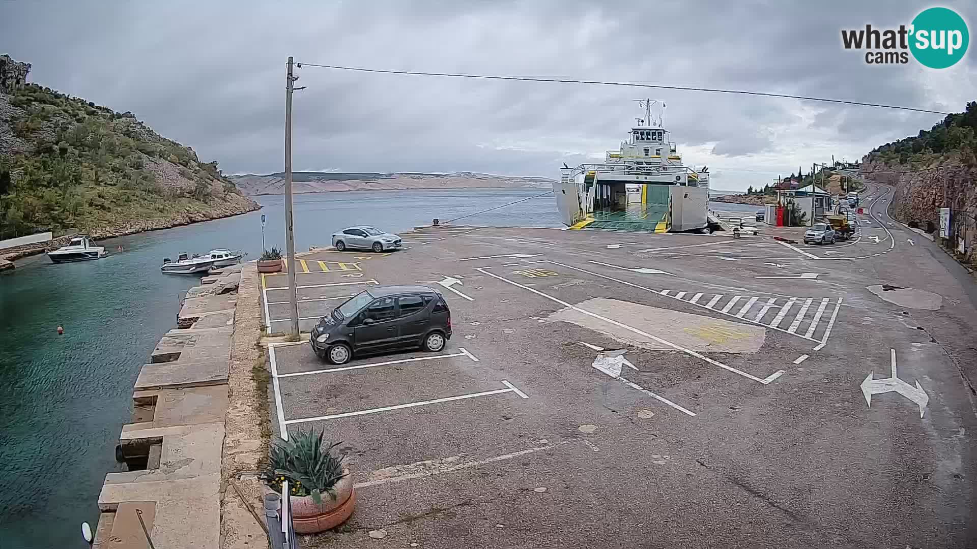 Webcam port de ferry de Prizna – vers l’île de Pag