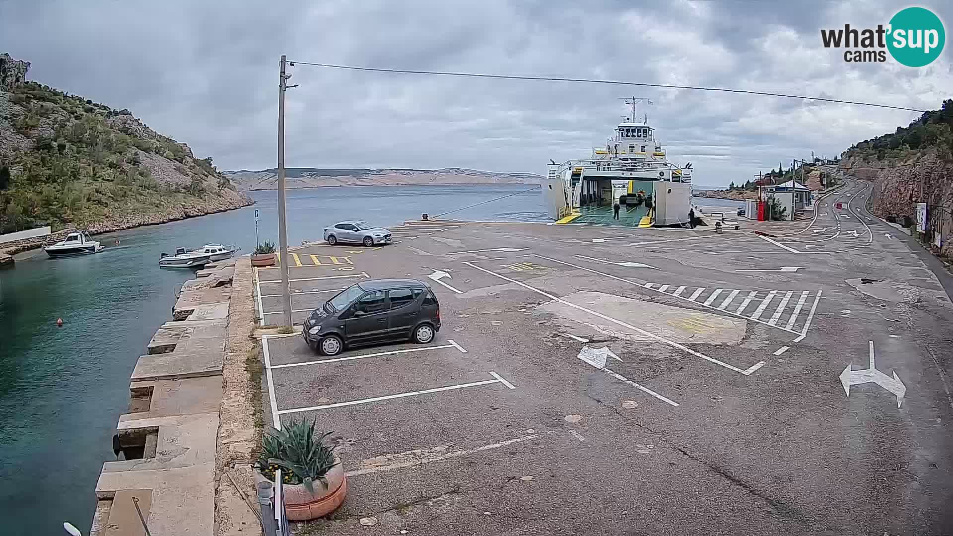 Webcam Prizna ferry port to Pag island