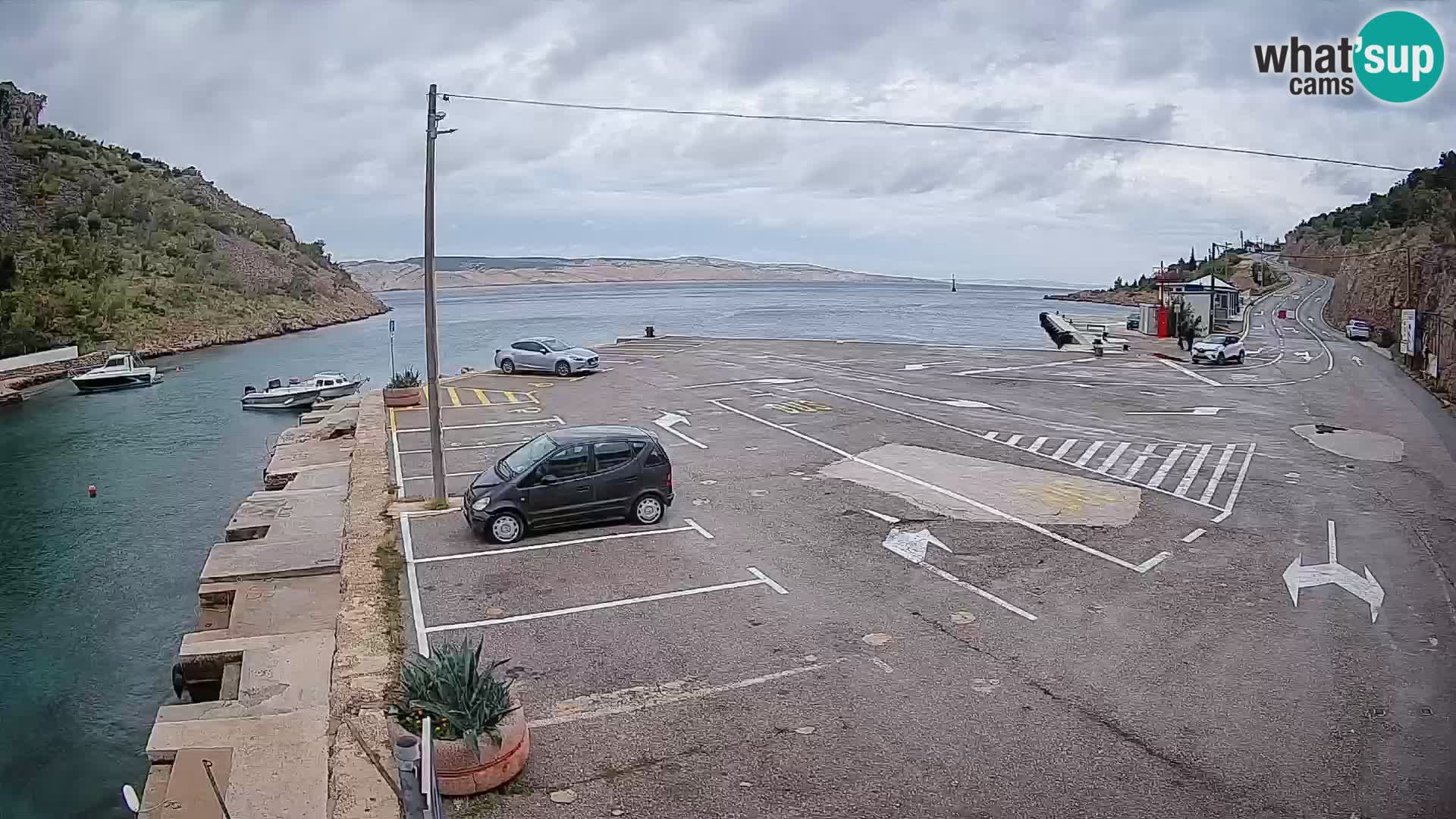 Webcam Prizna ferry port to Pag island
