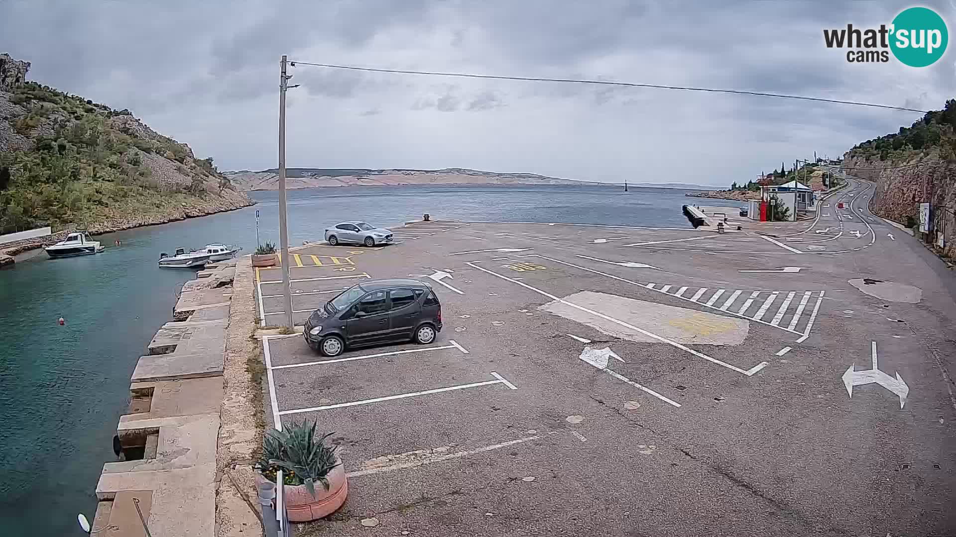 Webcam Prizna ferry port to Pag island