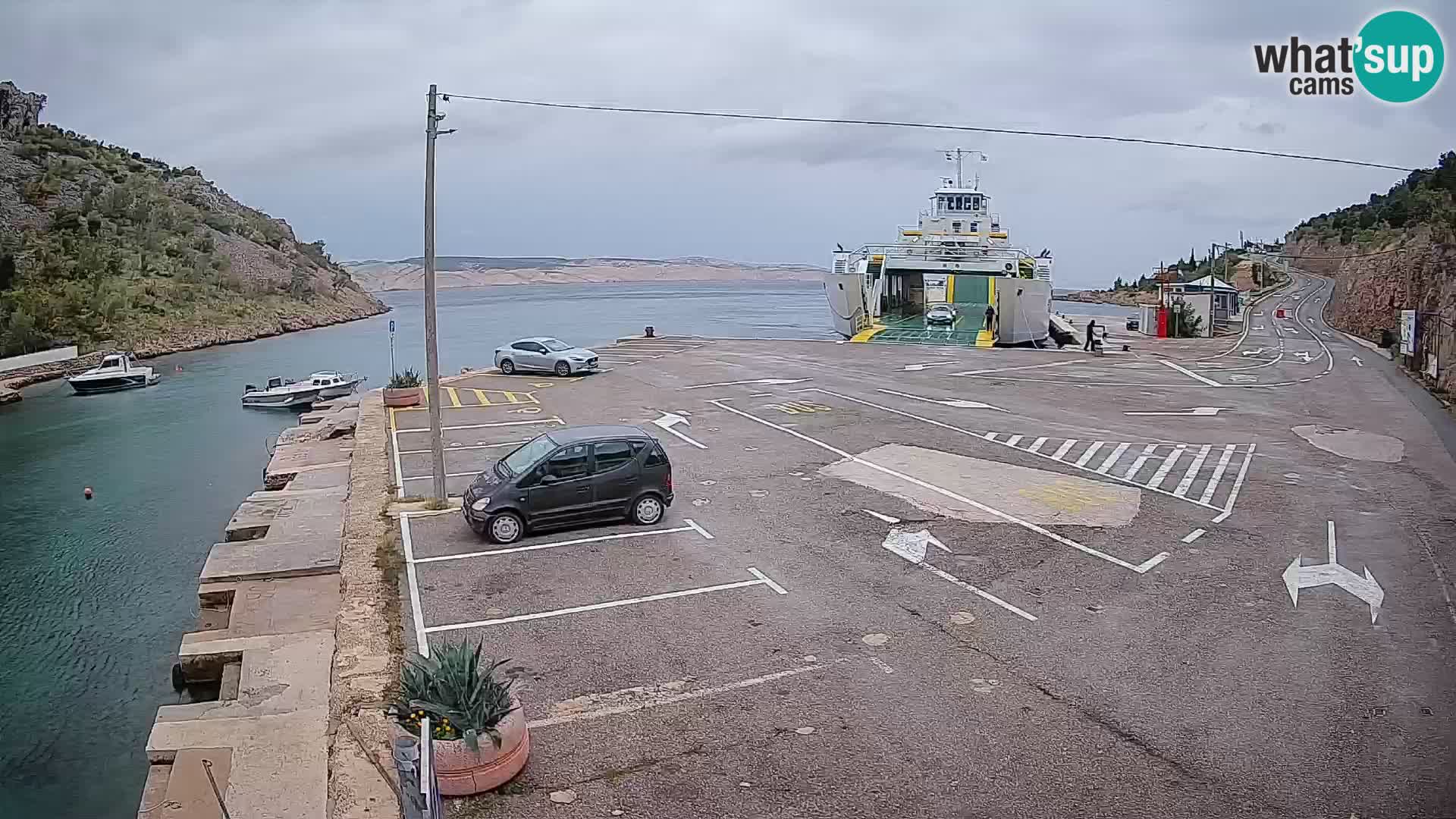 Webcam Prizna ferry port to Pag island