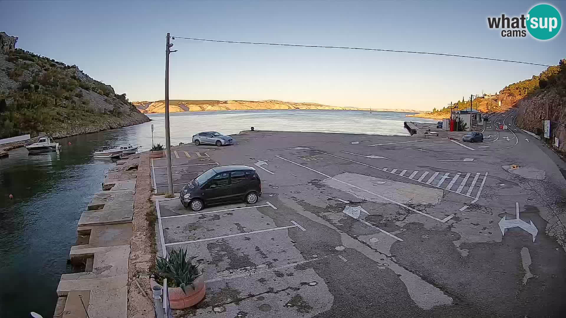 Webcam Prizna ferry port to Pag island