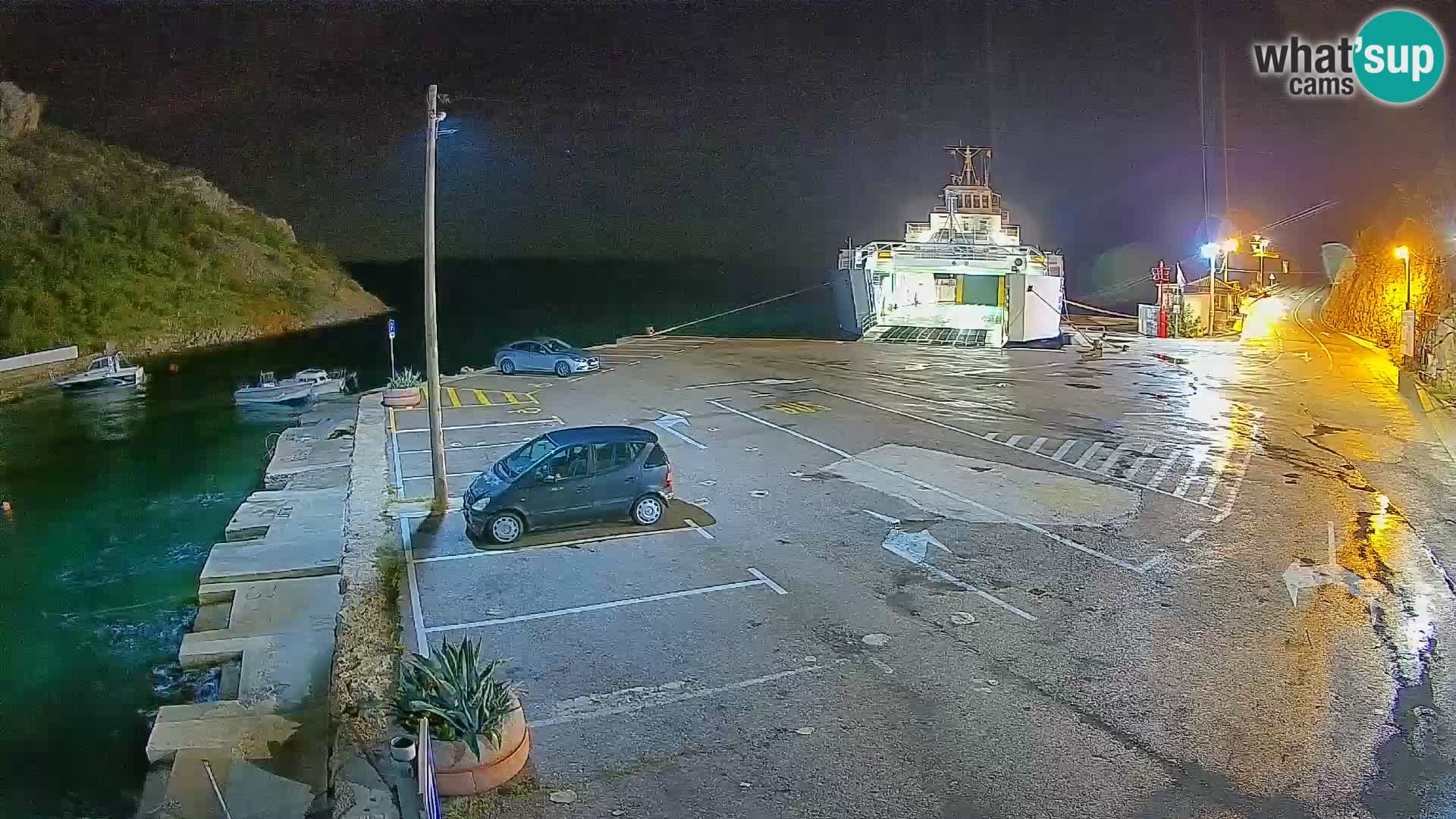 Webcam del puerto de ferris de Prizna – hacia la isla de Pag