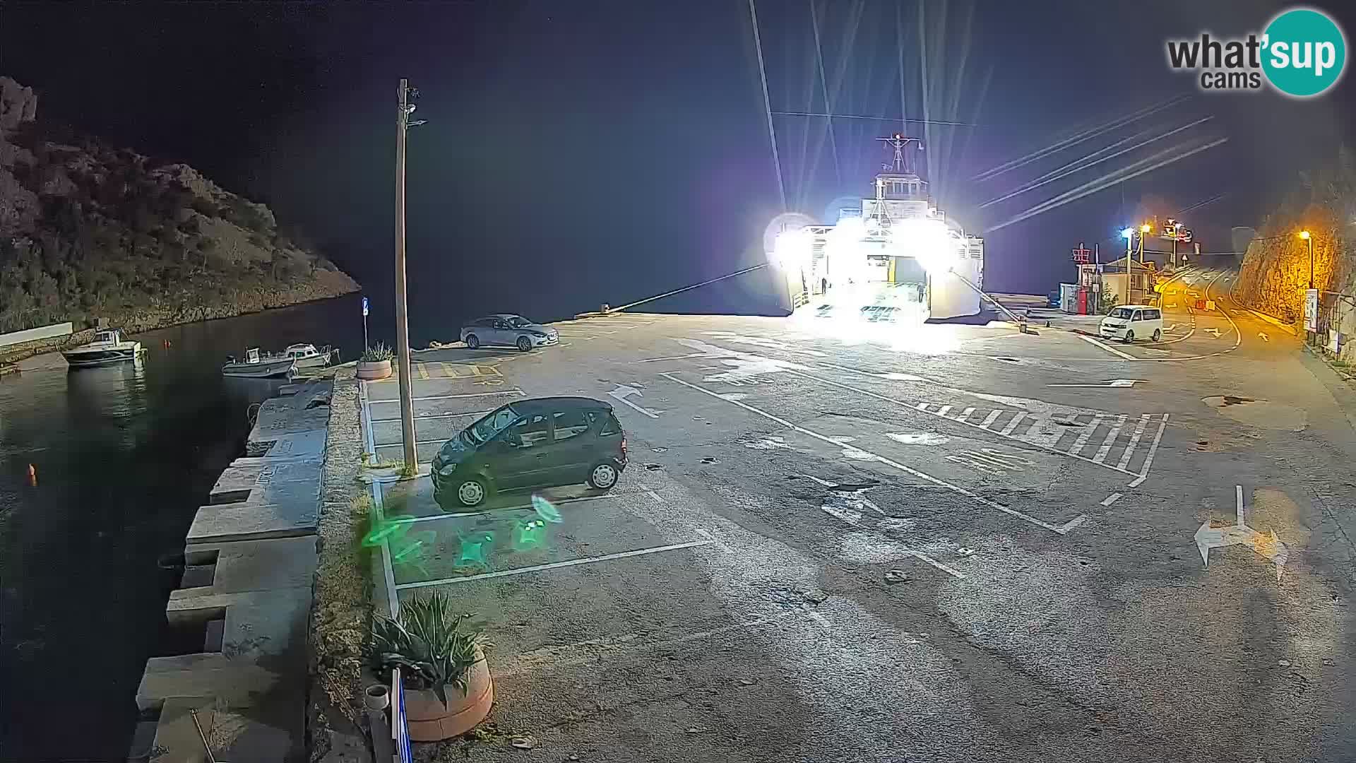 Webcam del puerto de ferris de Prizna – hacia la isla de Pag