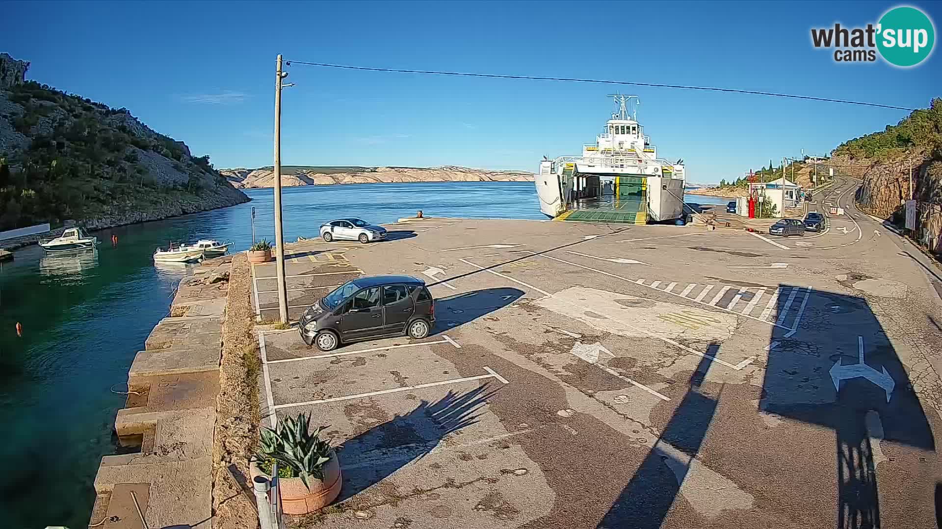 Webcam Prizna ferry port to Pag island