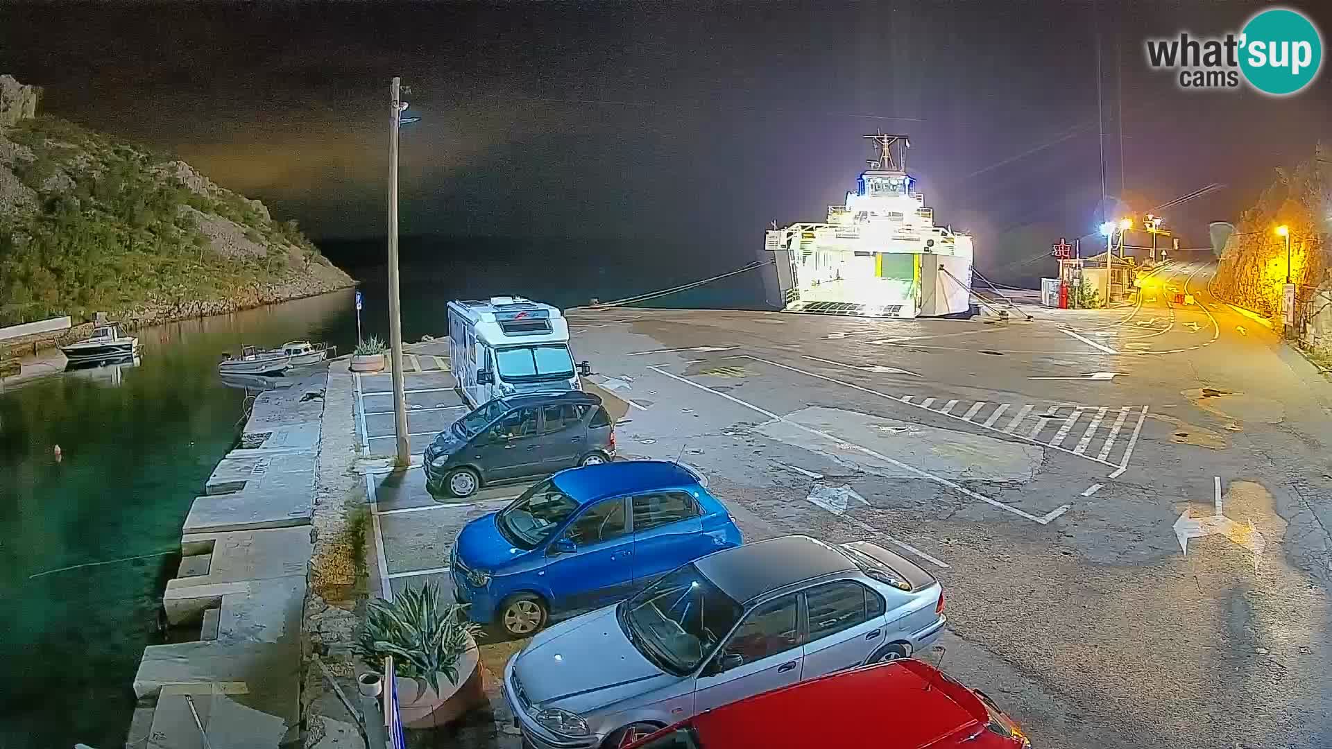 Webcam del puerto de ferris de Prizna – hacia la isla de Pag