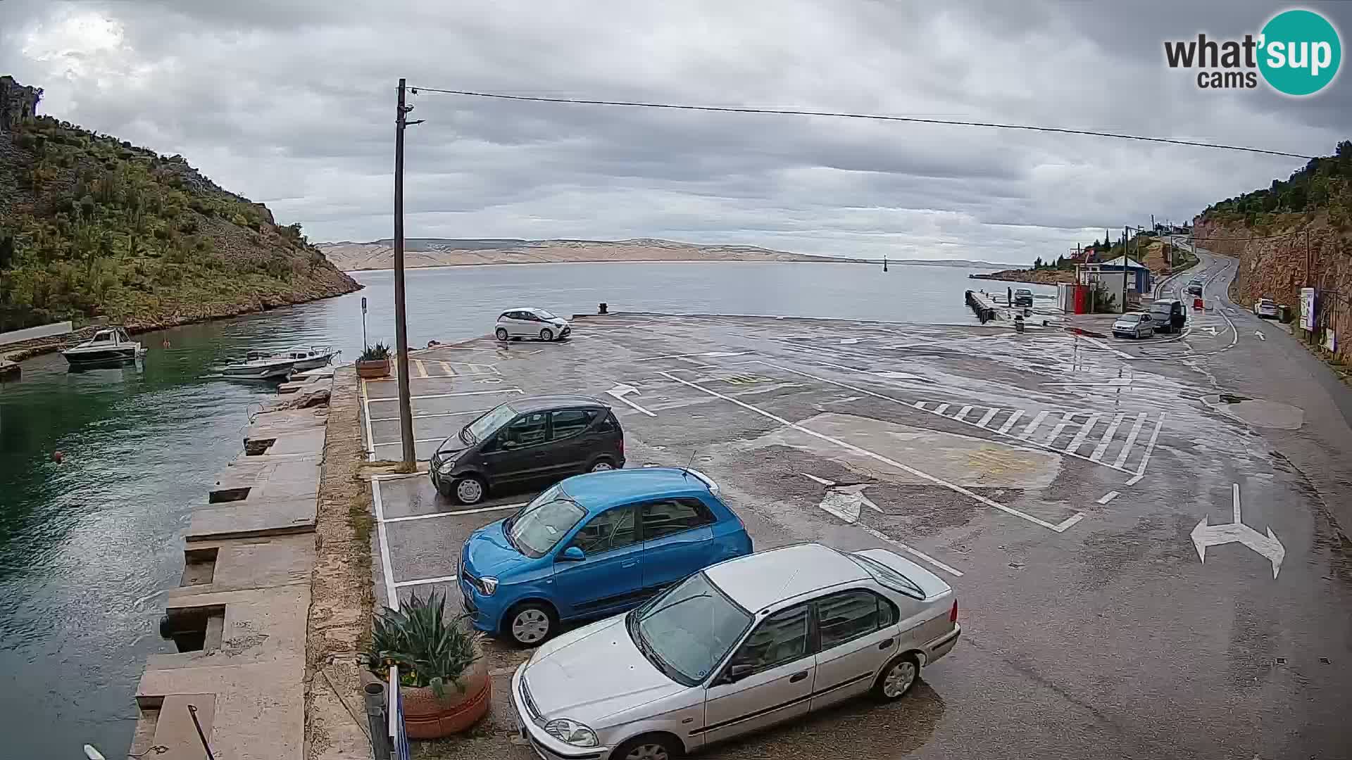 Webcam del puerto de ferris de Prizna – hacia la isla de Pag