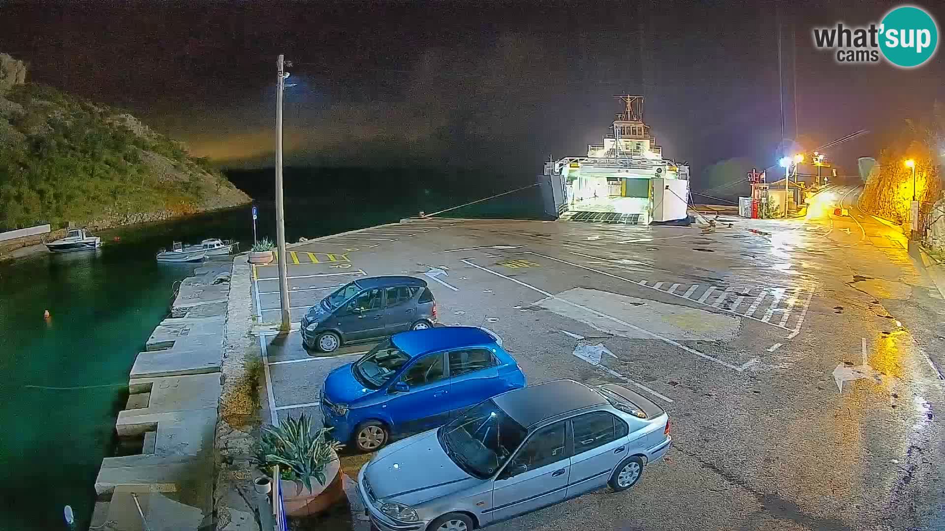 Webcam del puerto de ferris de Prizna – hacia la isla de Pag