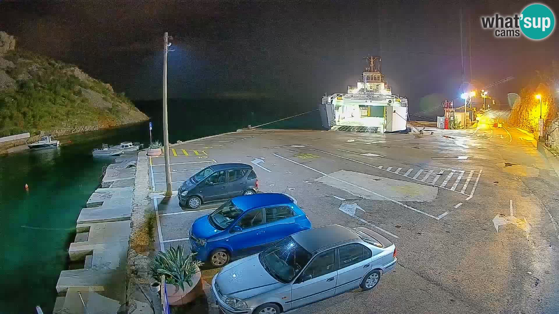 Webcam del puerto de ferris de Prizna – hacia la isla de Pag