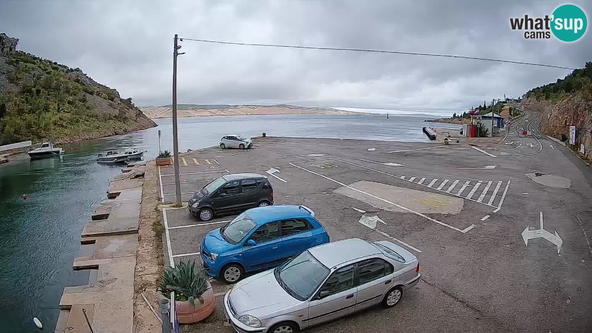 Webcam del puerto de ferris de Prizna – hacia la isla de Pag