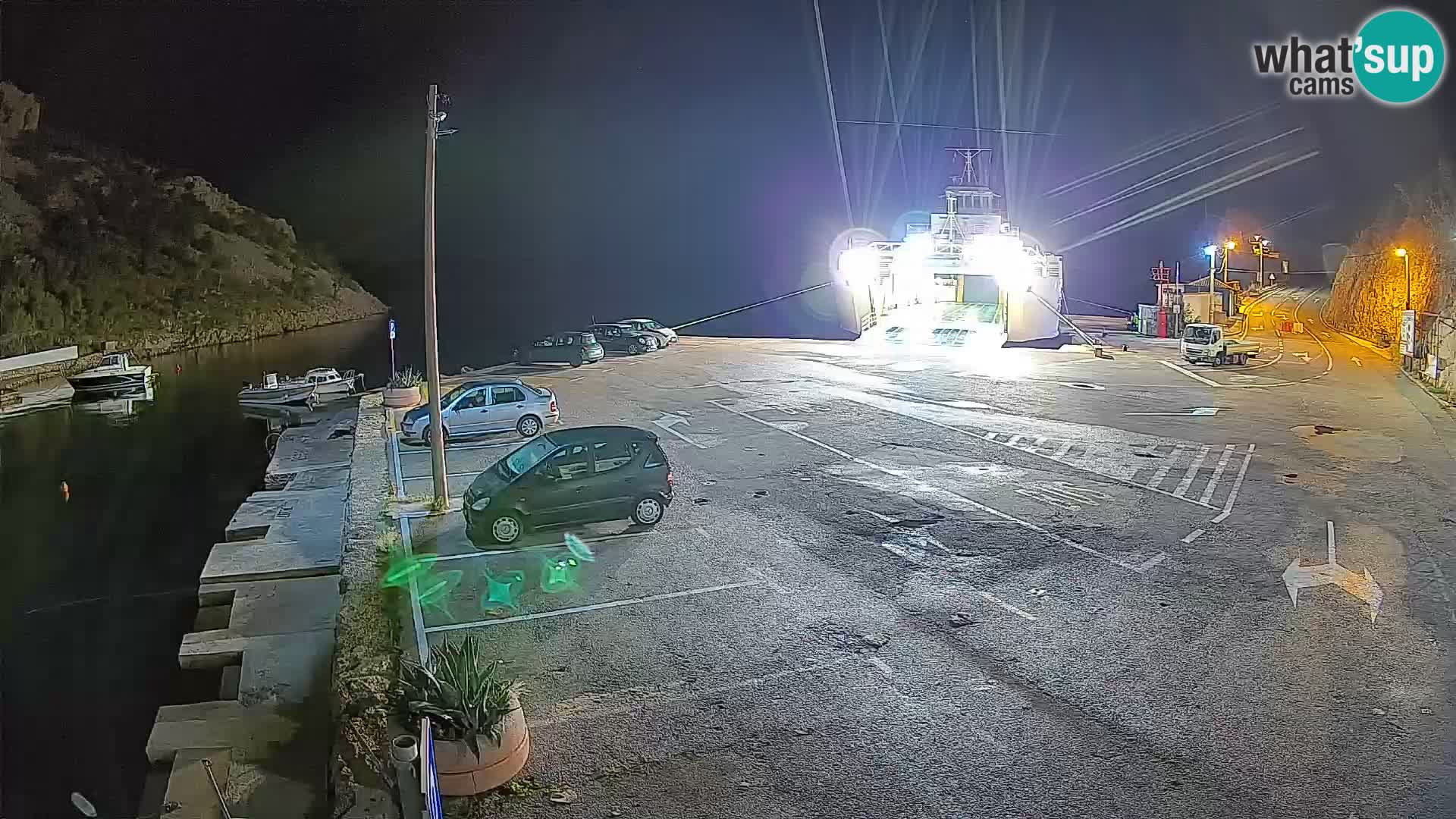Webcam del puerto de ferris de Prizna – hacia la isla de Pag