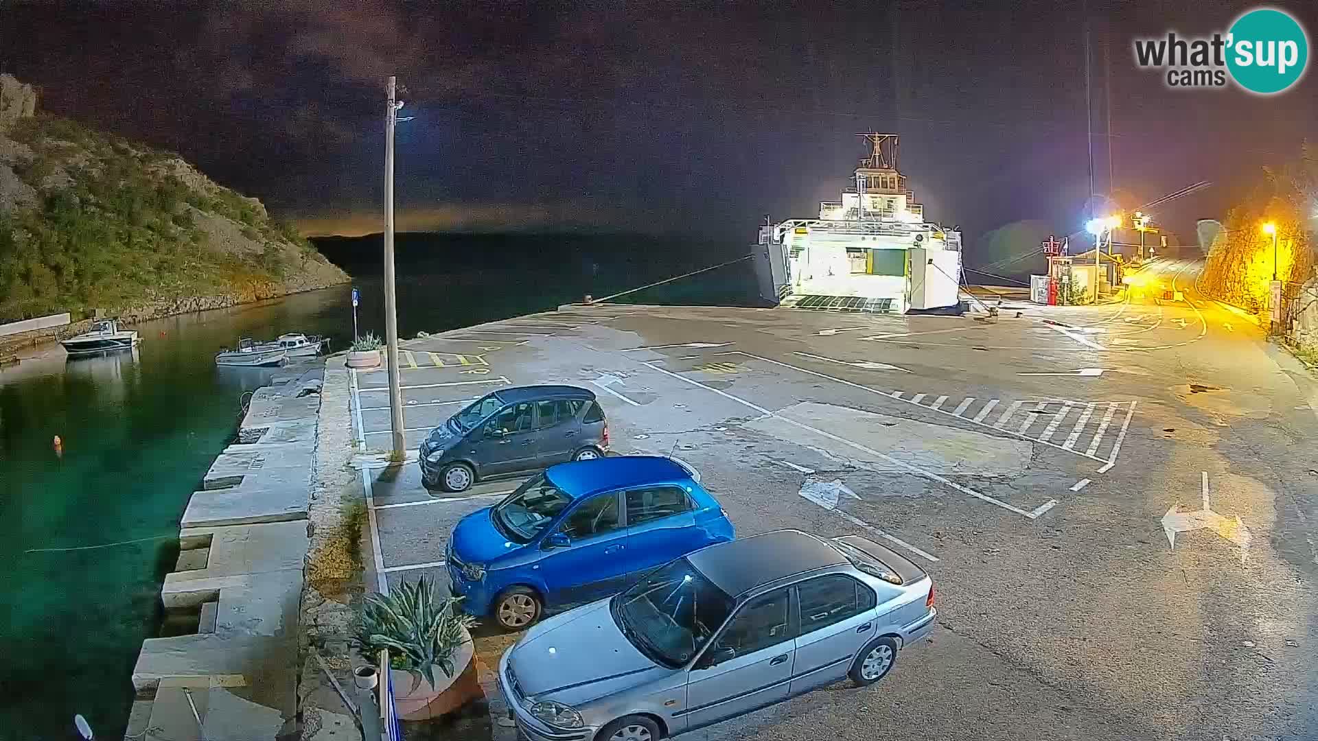 Webcam del puerto de ferris de Prizna – hacia la isla de Pag