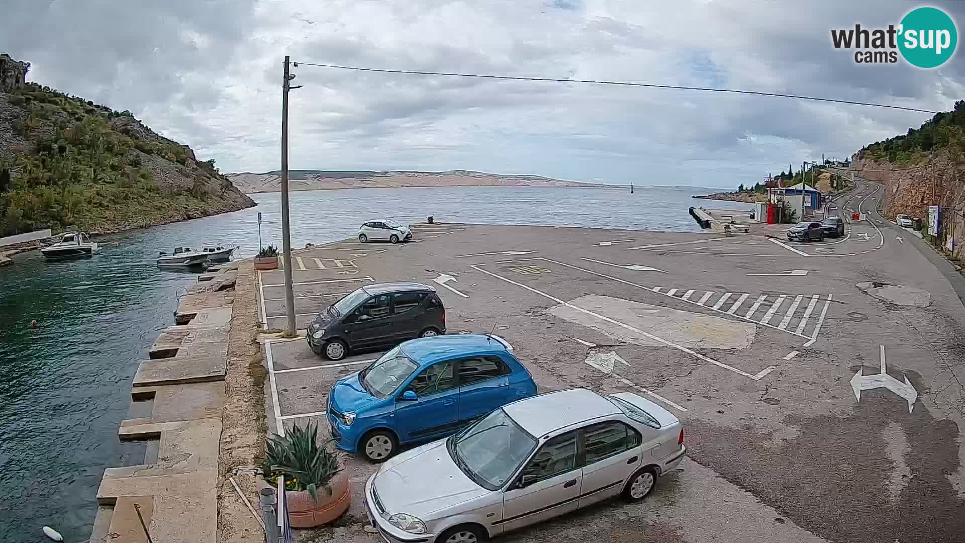 Webcam del puerto de ferris de Prizna – hacia la isla de Pag
