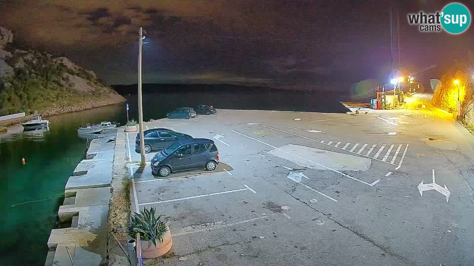 Webcam del puerto de ferris de Prizna – hacia la isla de Pag