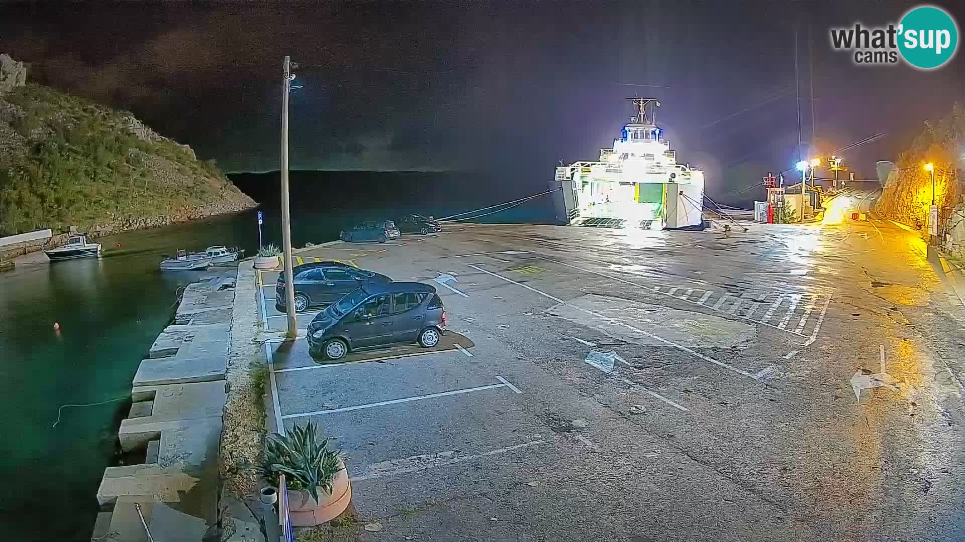 Webcam del puerto de ferris de Prizna – hacia la isla de Pag