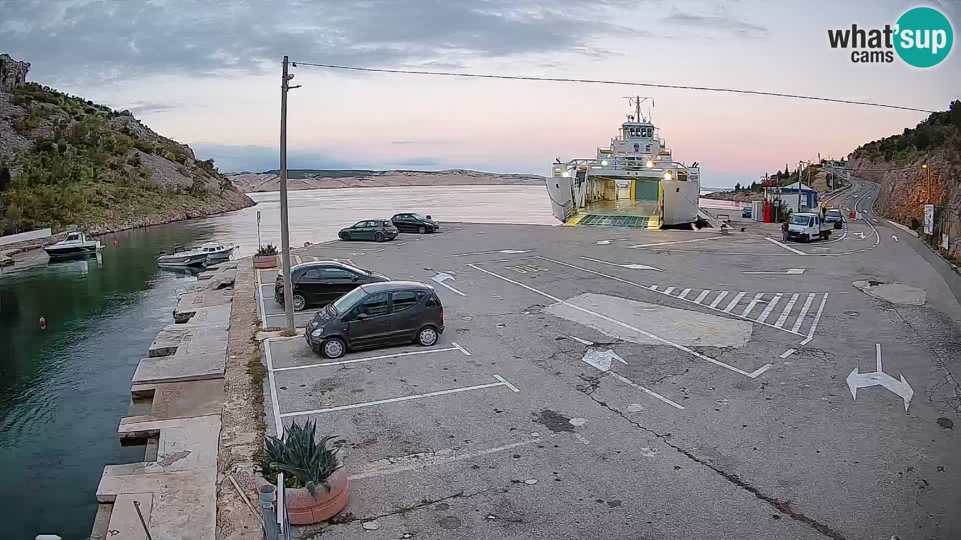 Webcam Prizna ferry port to Pag island